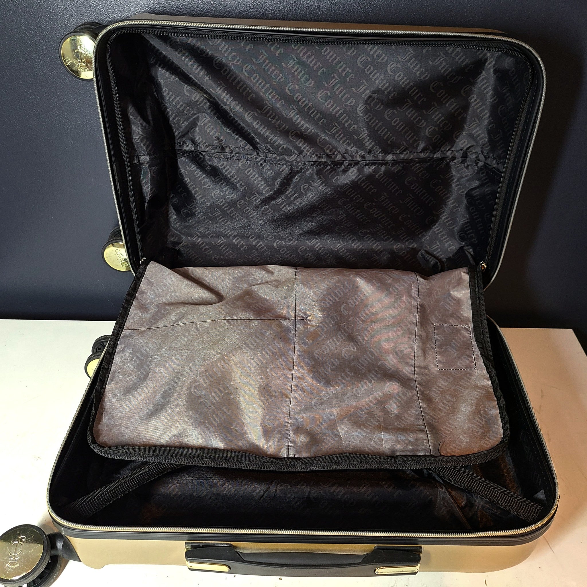 Juicy Couture Grace 21" Spinner Hardside Carry On Cabin Luggage Suitcase Gold