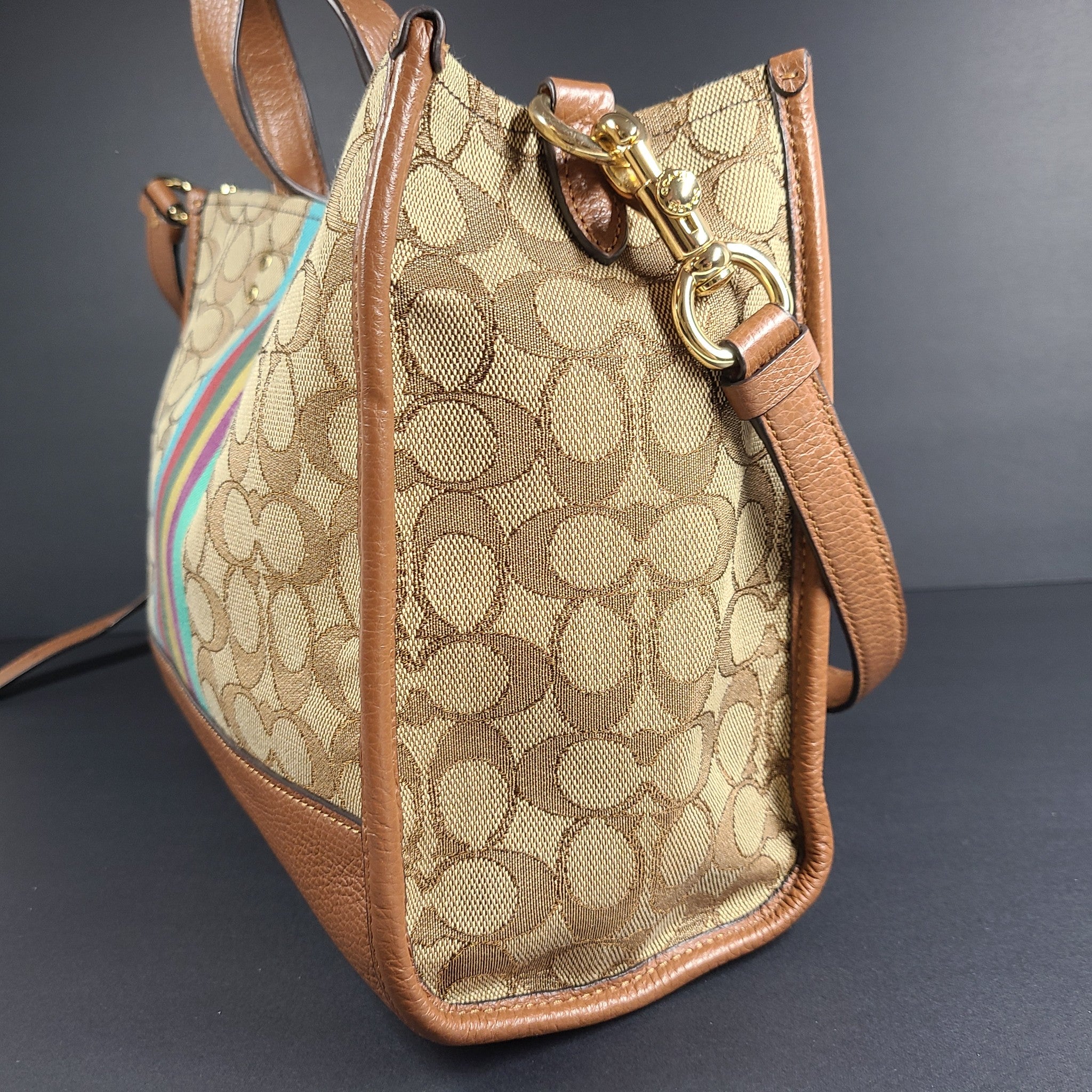 Coach Dempsey Tote 40 Signature Jacquard Stripe Coach Patch Bag Crossbody C5794