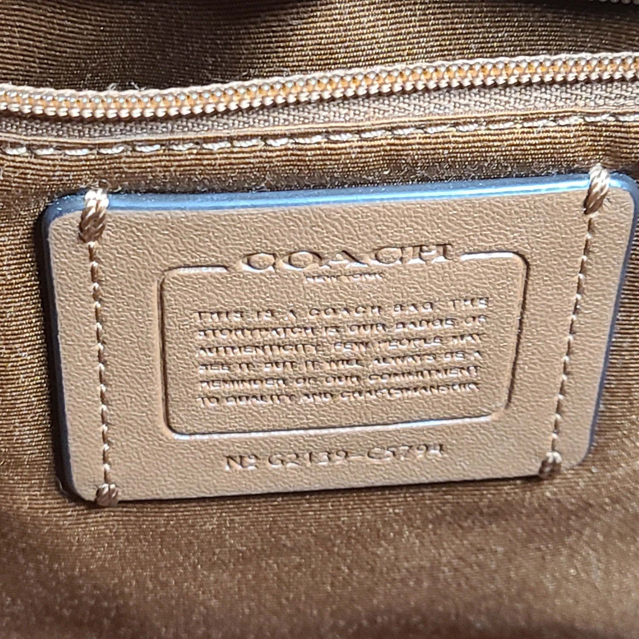 Coach Dempsey Tote 40 Signature Jacquard Stripe Coach Patch Bag Crossbody C5794