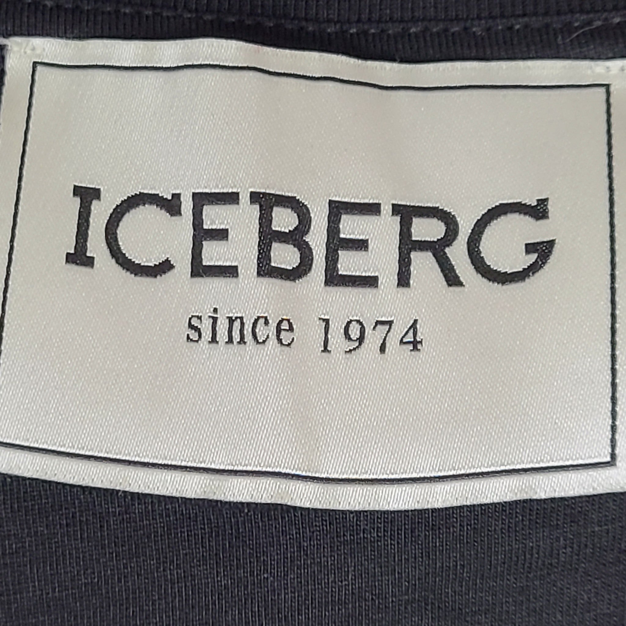 Iceberg Men's Logo Print T-shirt Mickey Mouse Classic Fit T-Shirt Black XL