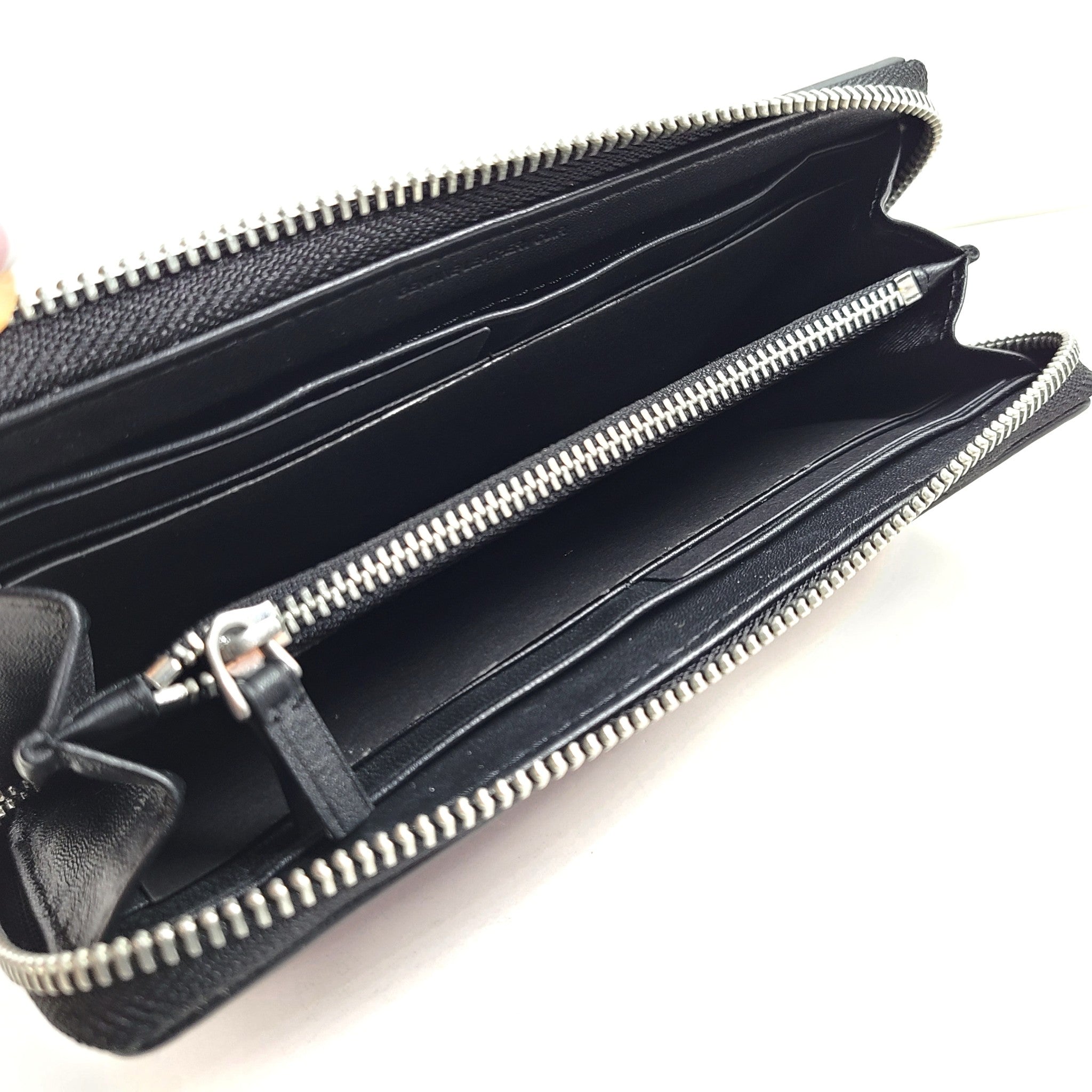 Calvin Klein Women's Leather Wallet Zip Around Silver Hardware Purple
