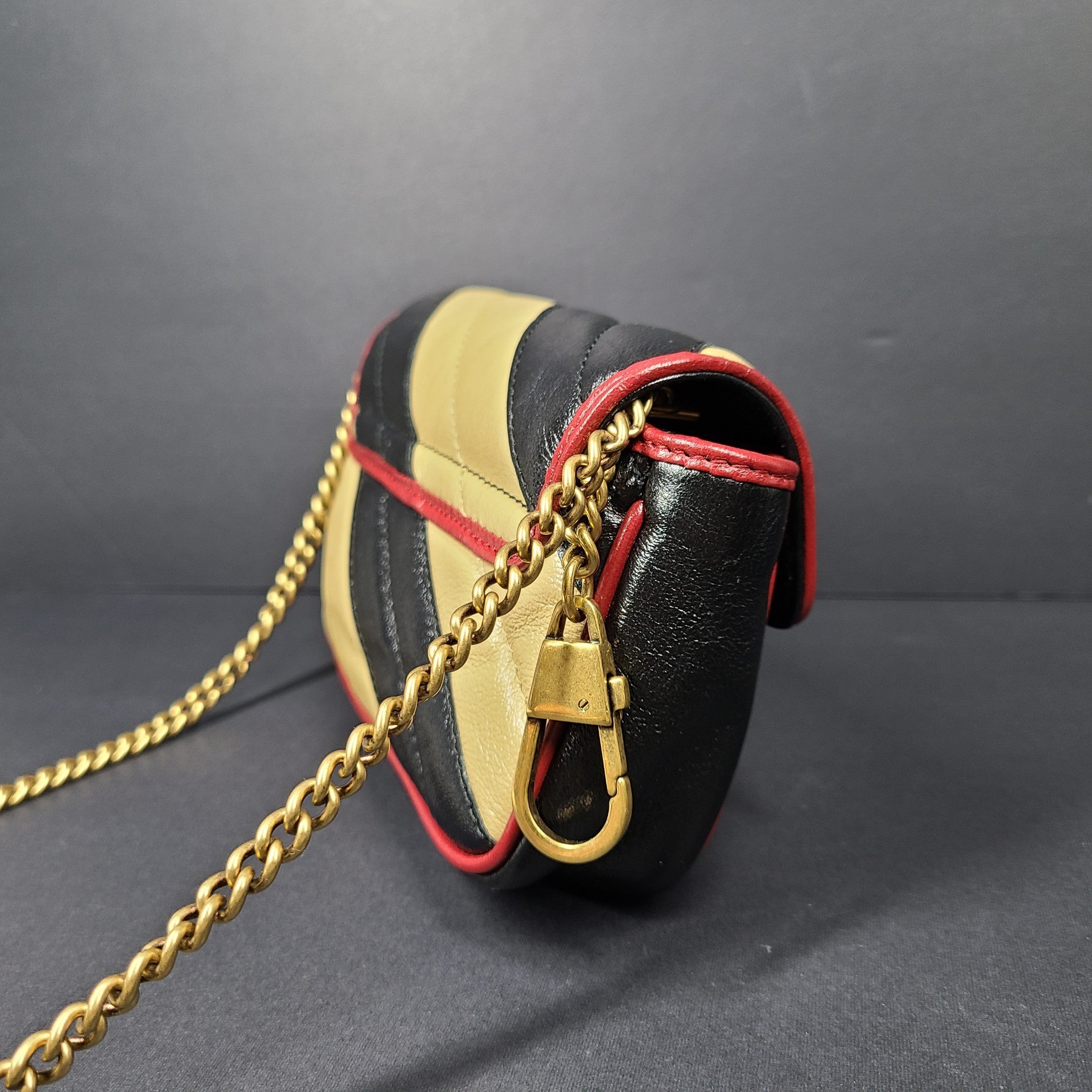 Gucci GG Marmont Bag Super Mini Flap Torchon Matelasse Diagonal Striped 574969