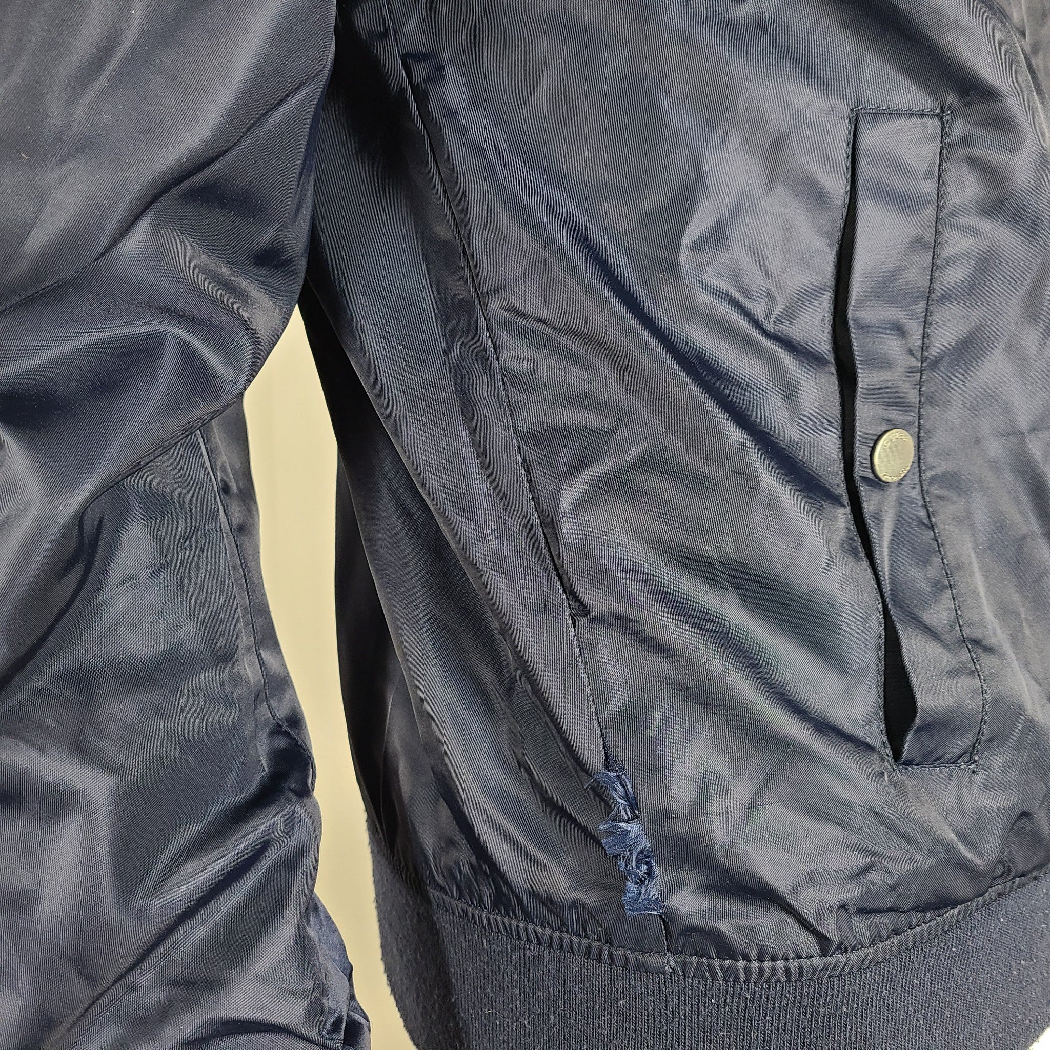 Guess Men's Bomber Jacket Nylon Embroidered Navy Blue Sz L READ