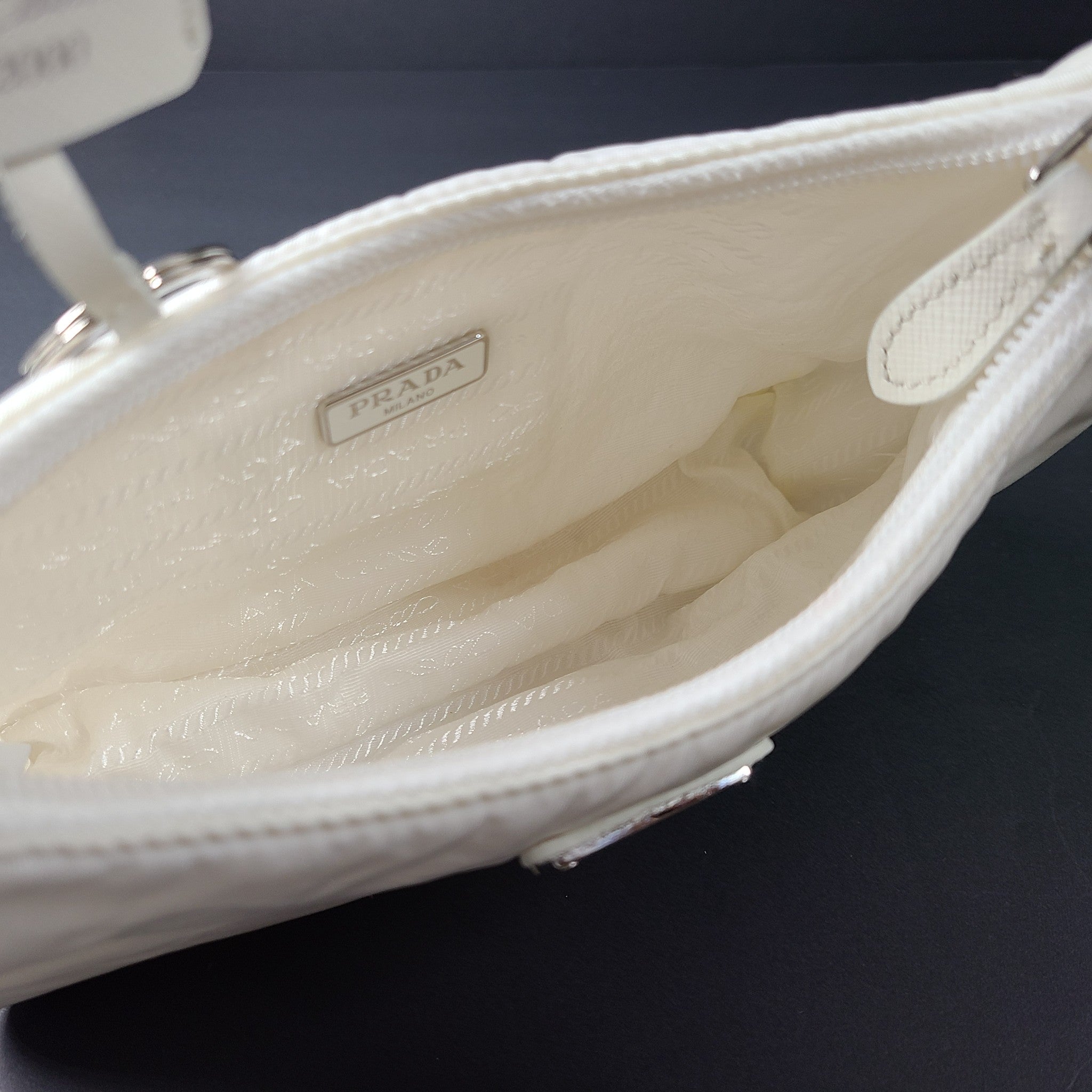 Prada Re-Edition 2000 Re-Nylon Mini Bag Shoulder Strap Top Zip Logo White