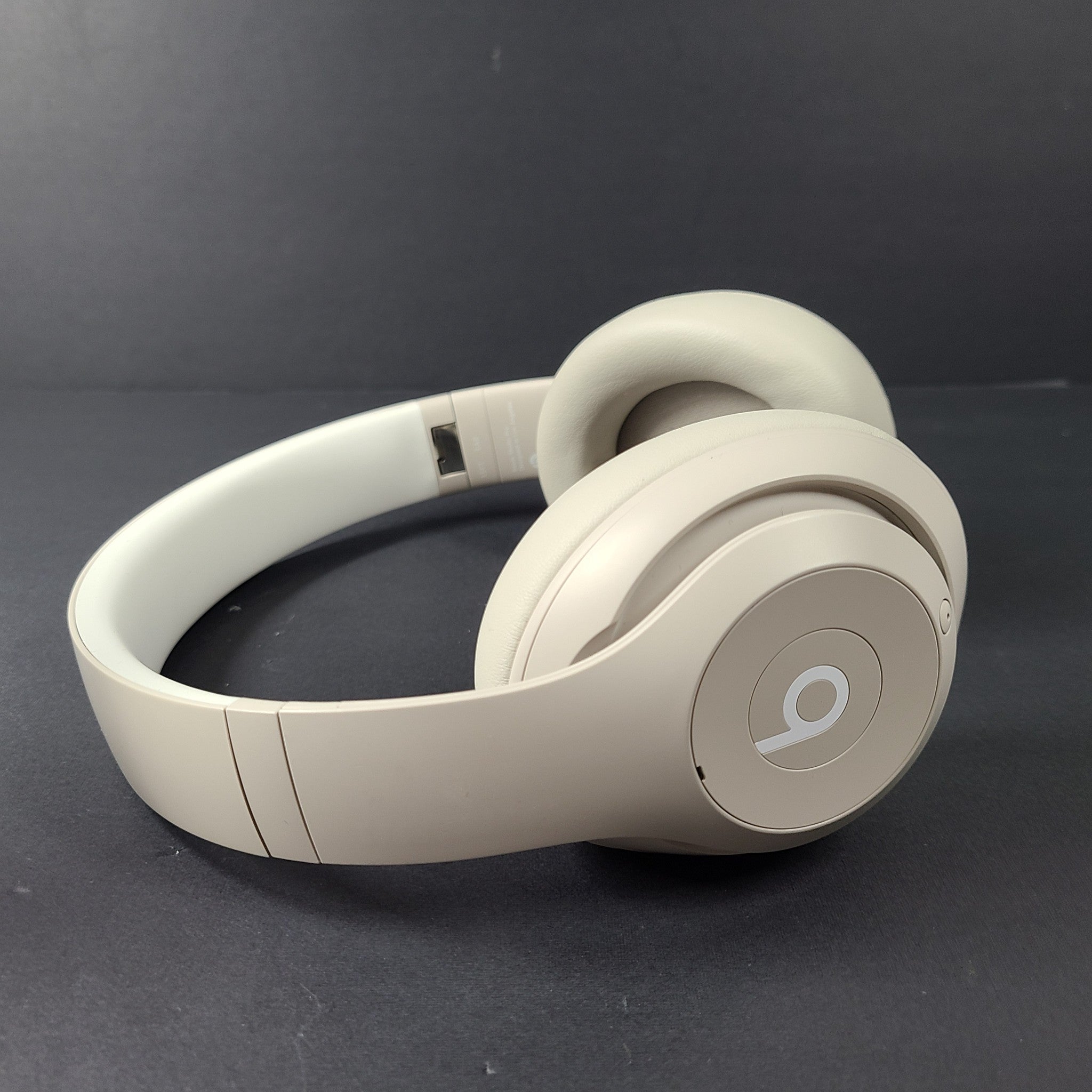 Beats Studio Pro Wireless Over-Ear Bluetooth Headphones A2924 Sandstone