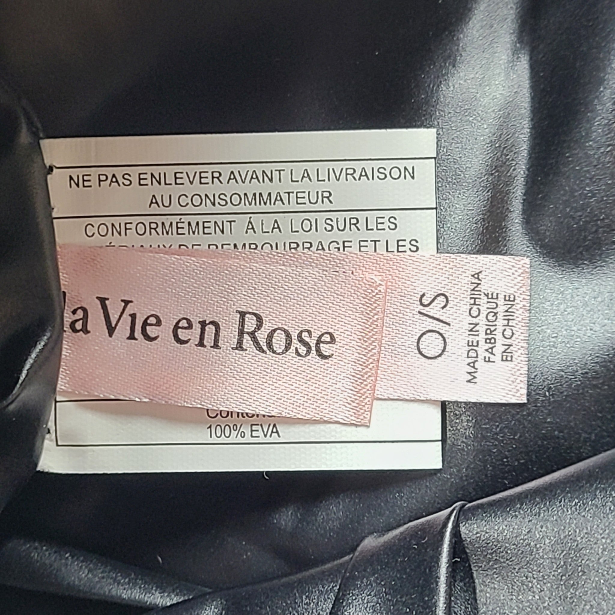 La Vie En Rose Faux Leather Lunch Bag Crossbody Adjustable Strap Black