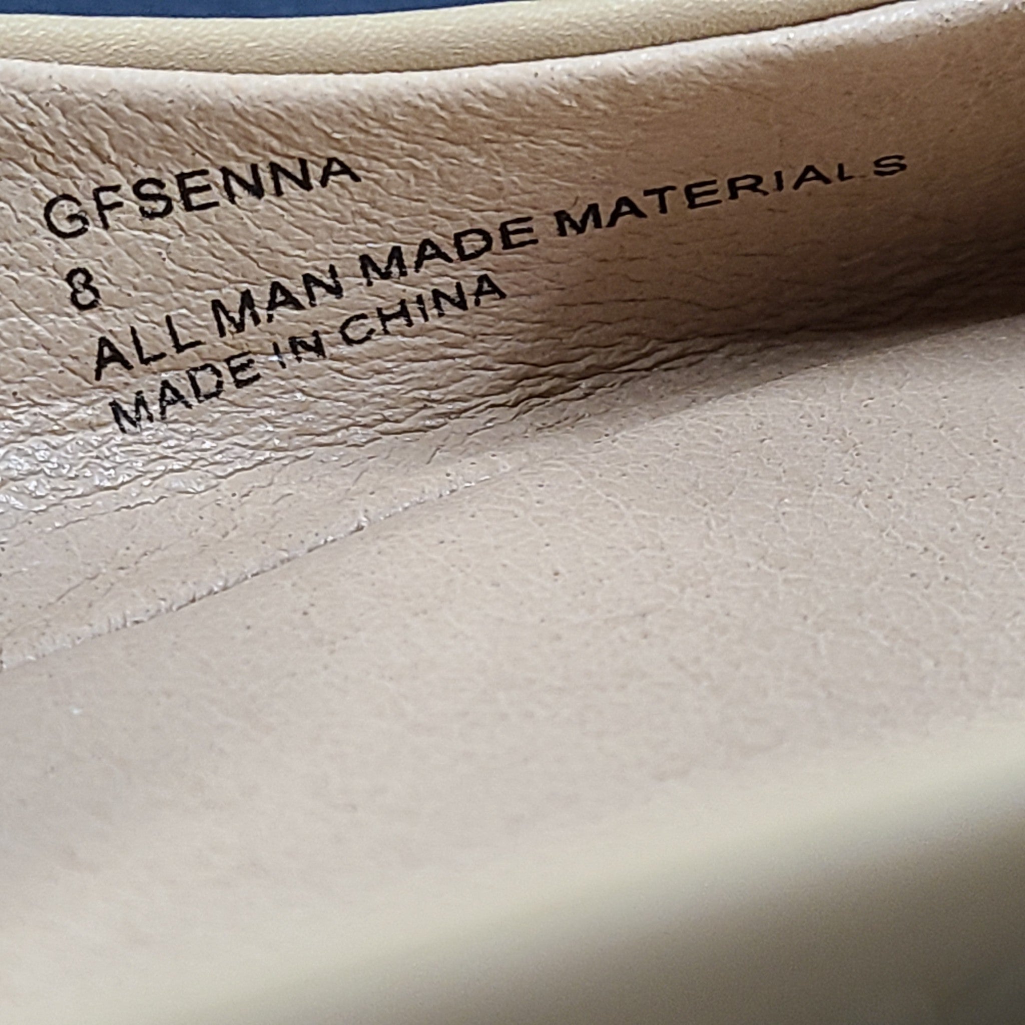 Guess Women's Senna Logo Ballet Flats Shoes Faux Leather Padded Beige Sz 8