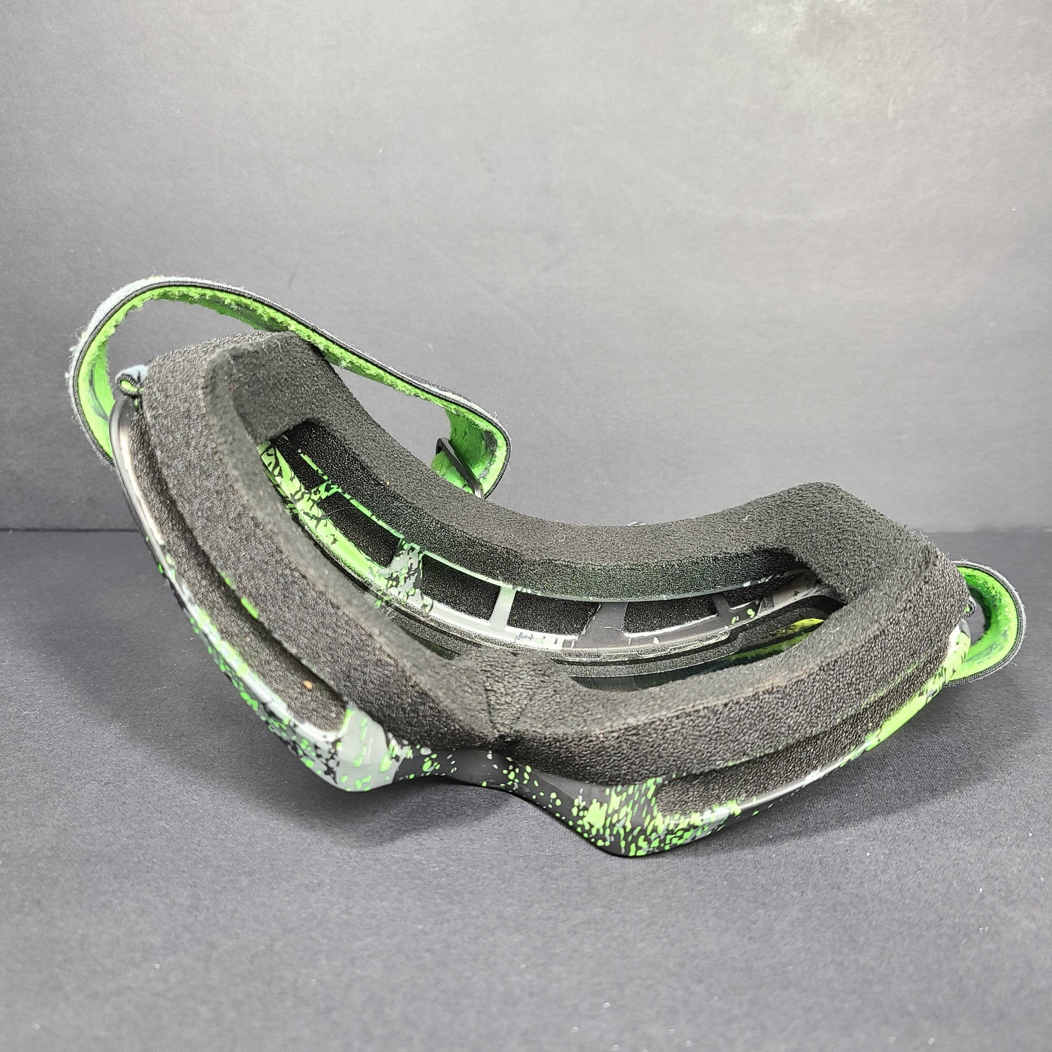 Bolle Nova ll Matte Vermillion Gun Googles Ski Frame with Lens Green