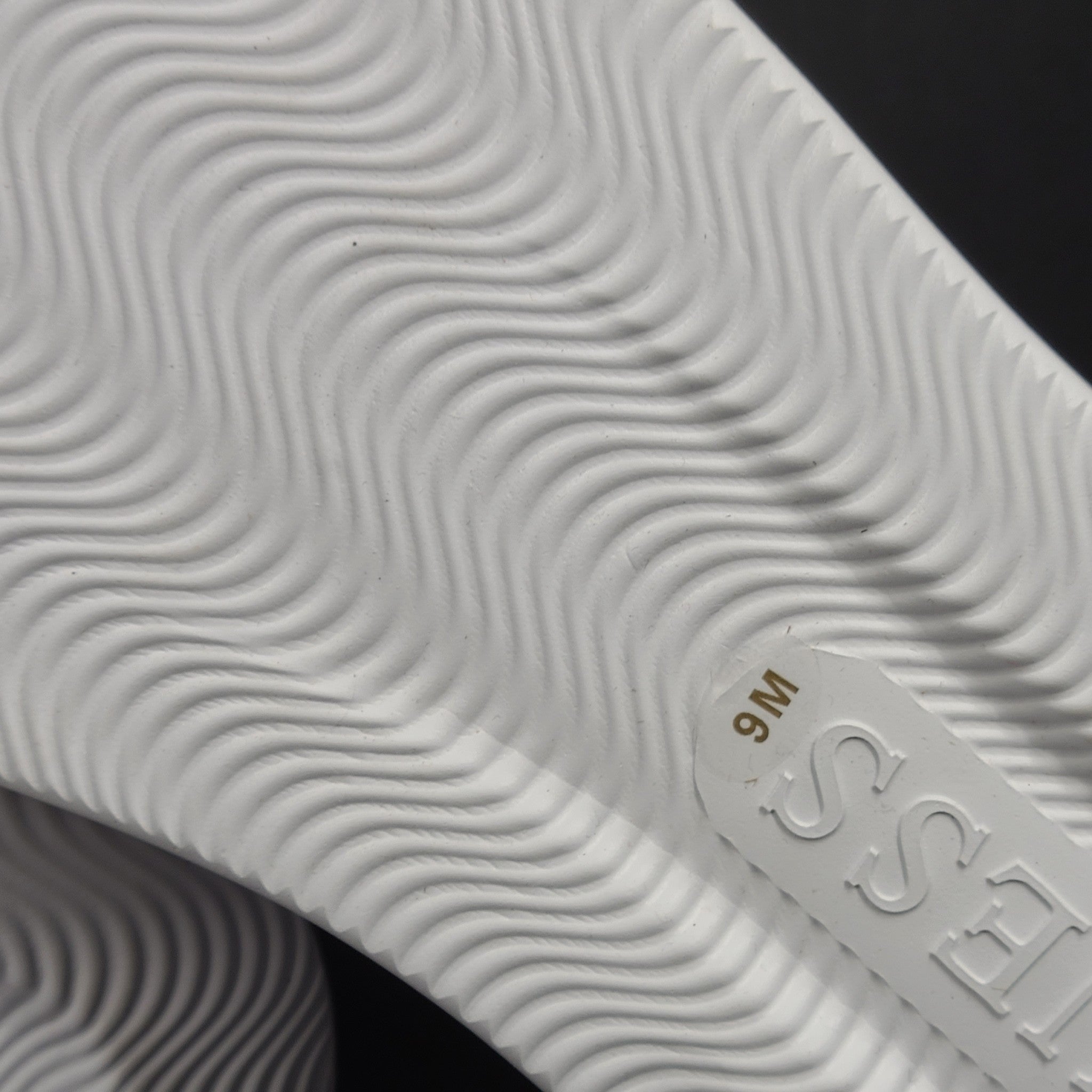 Guess Men's Creed Quattro G Sneakers Faux Leather Comfort White Sz 9