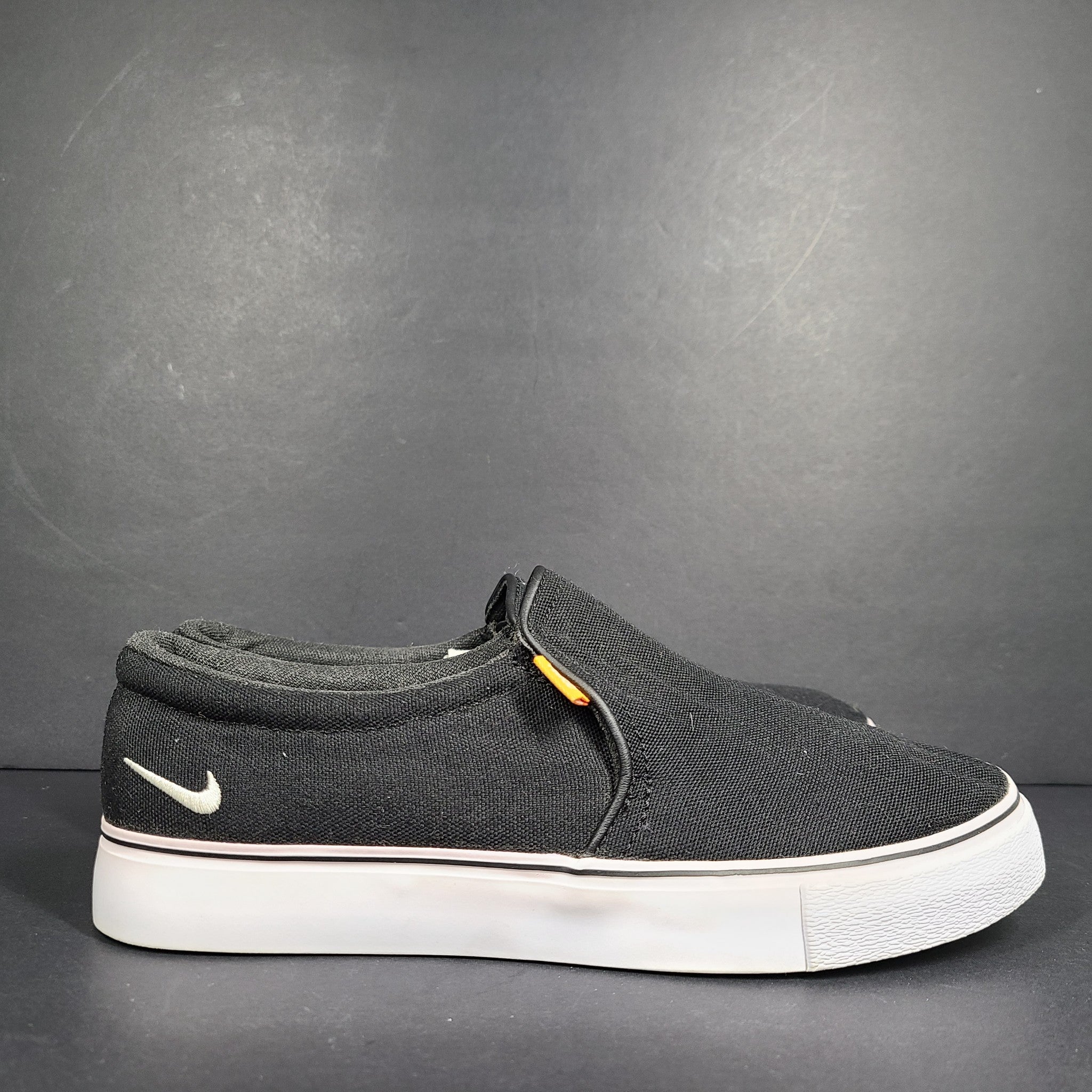 Nike Women's Court Royale AC Slip-On Shoes Sneakers BQ9138-001 Canvas Black Sz 7