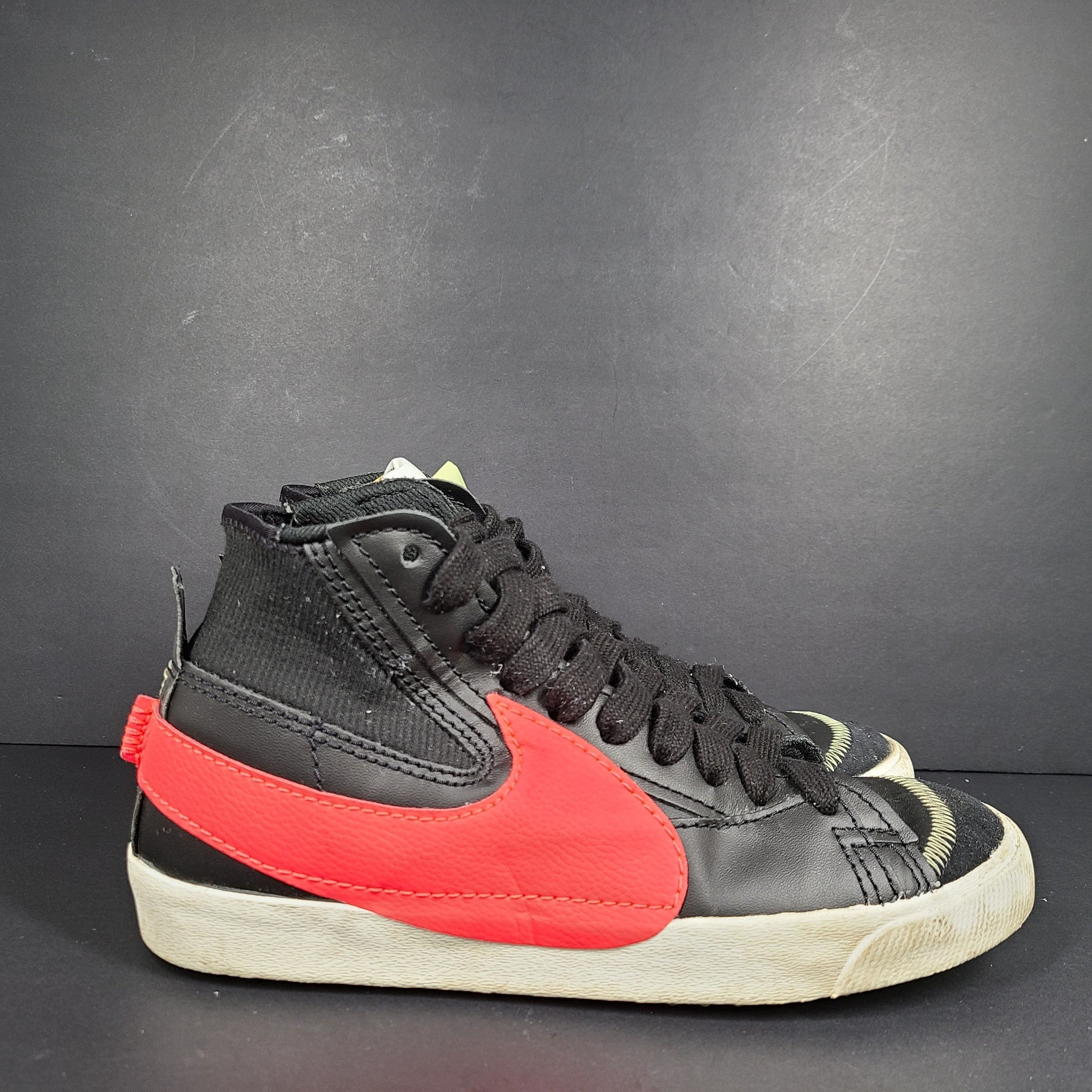 Nike Men's Blazer Mid '77 Jumbo DD3111-001 Sneakers Black Red Sz 9
