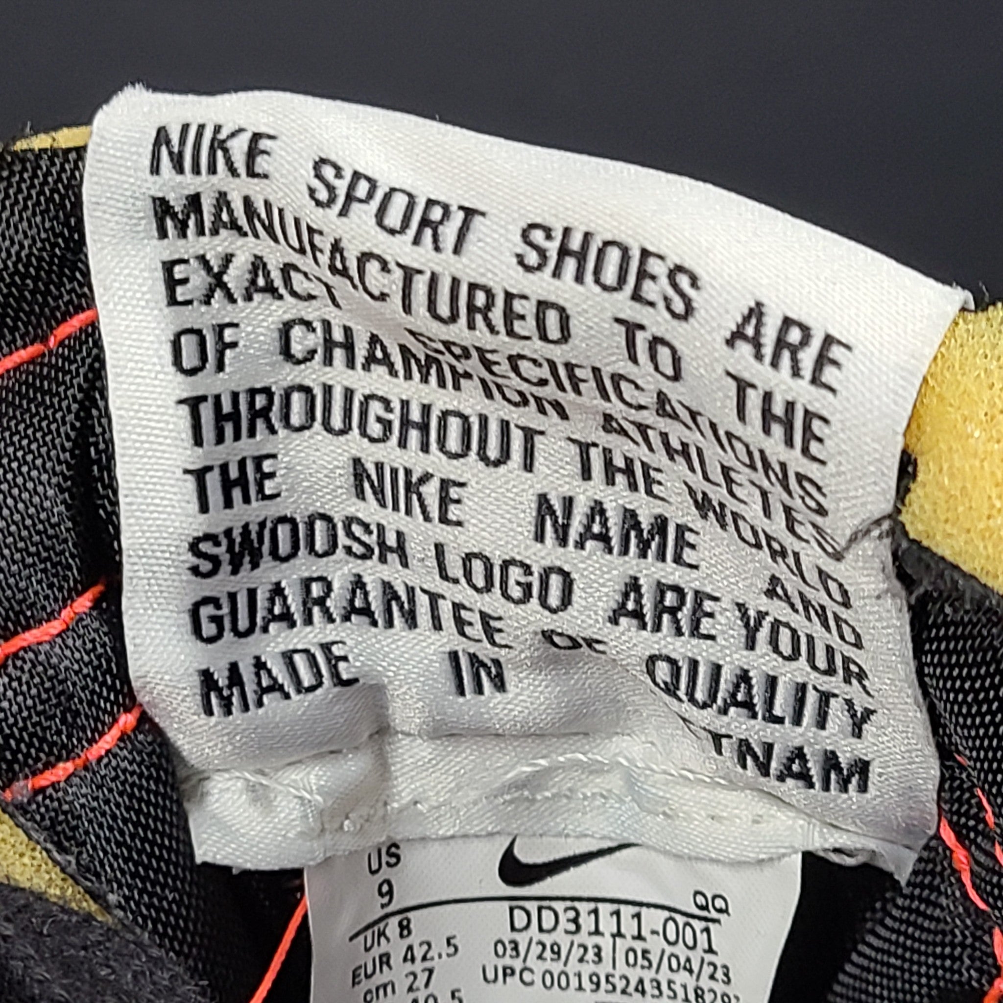 Nike Men's Blazer Mid '77 Jumbo DD3111-001 Sneakers Black Red Sz 9