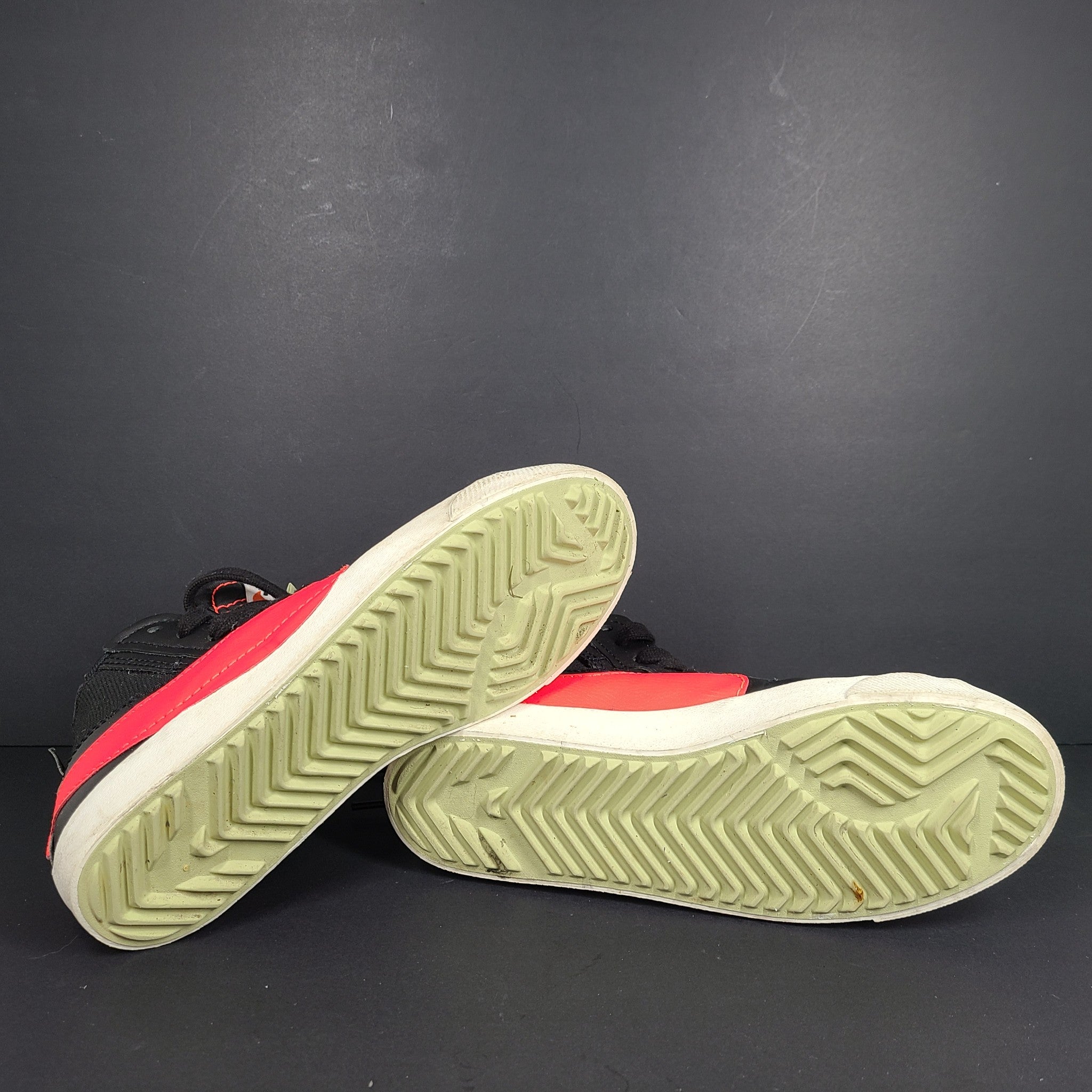 Nike Men's Blazer Mid '77 Jumbo DD3111-001 Sneakers Black Red Sz 9