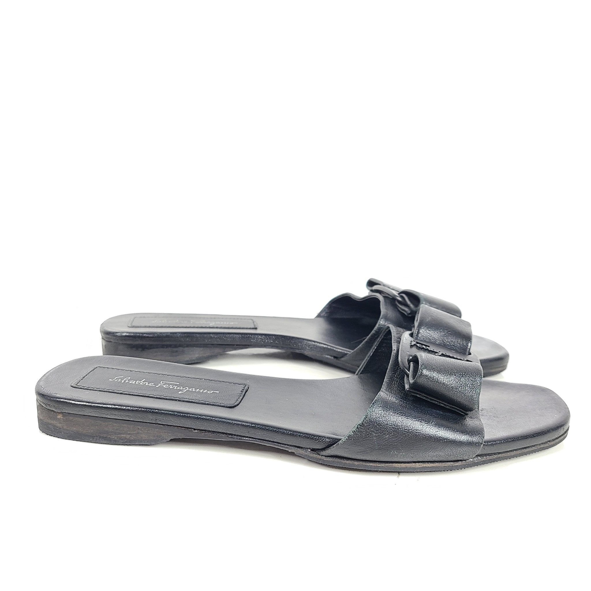 Salvatore Ferragamo Women's Vicky Slide Sandals Leather Slides Black US 6