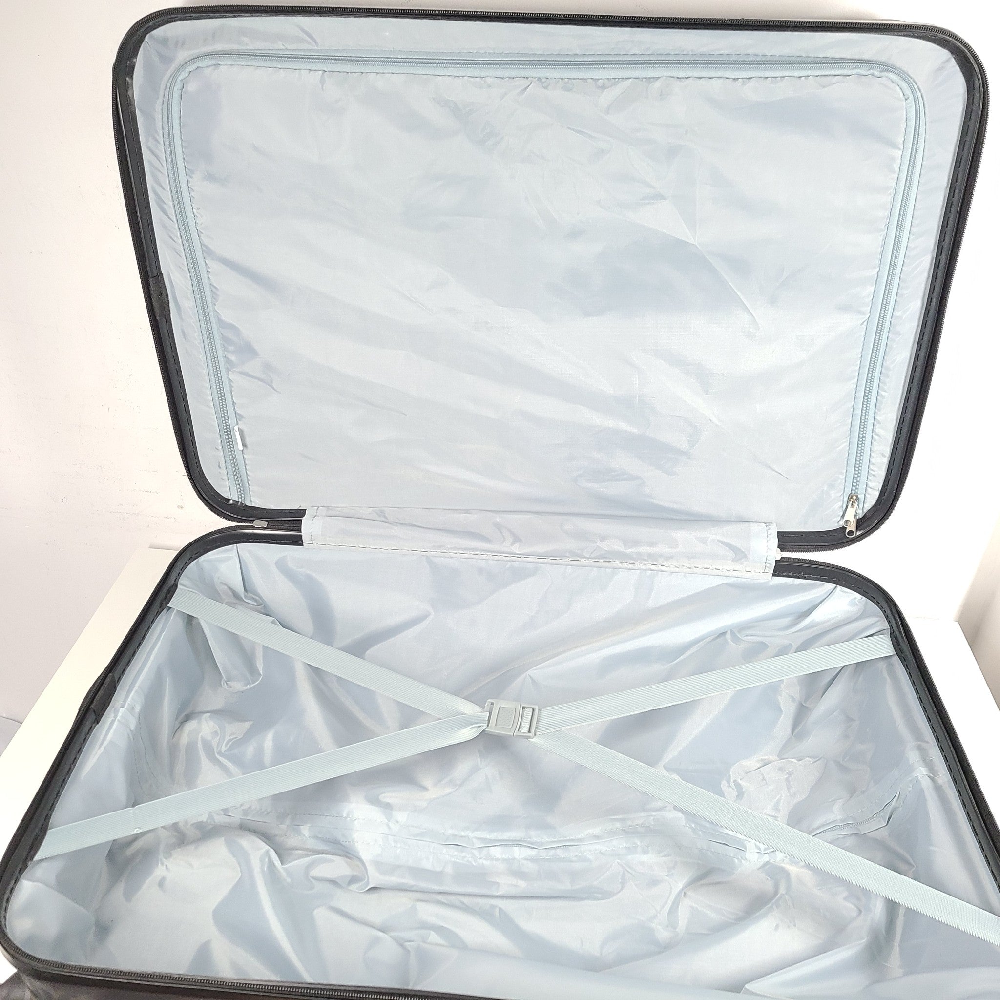 Outbound 30" Hardside Spinner Suitcase Luggage Durable Lightweight Gray