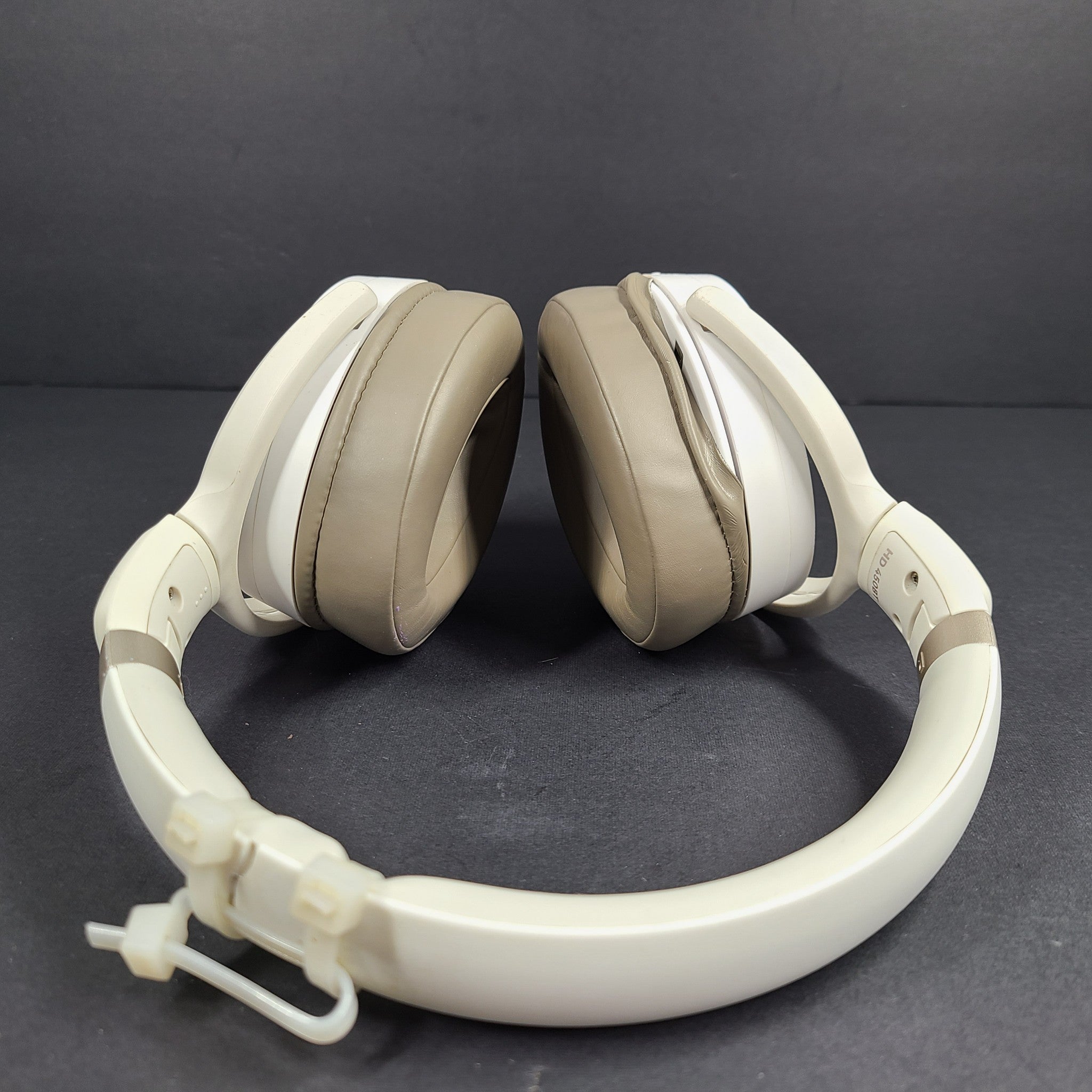 Sennheiser HD 450BT Bluetooth Wireless OverEar Headphones NC White READ