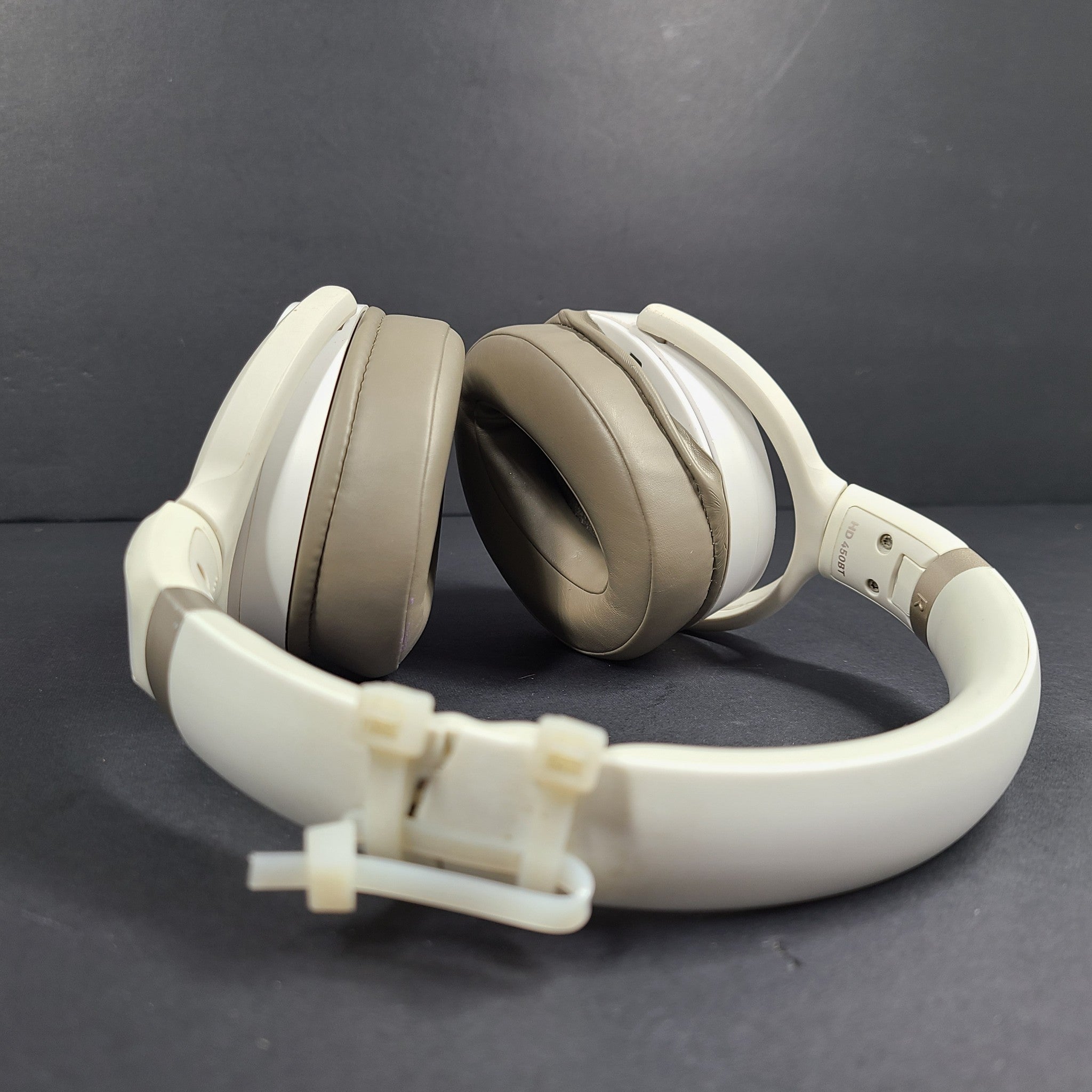 Sennheiser HD 450BT Bluetooth Wireless OverEar Headphones NC White READ