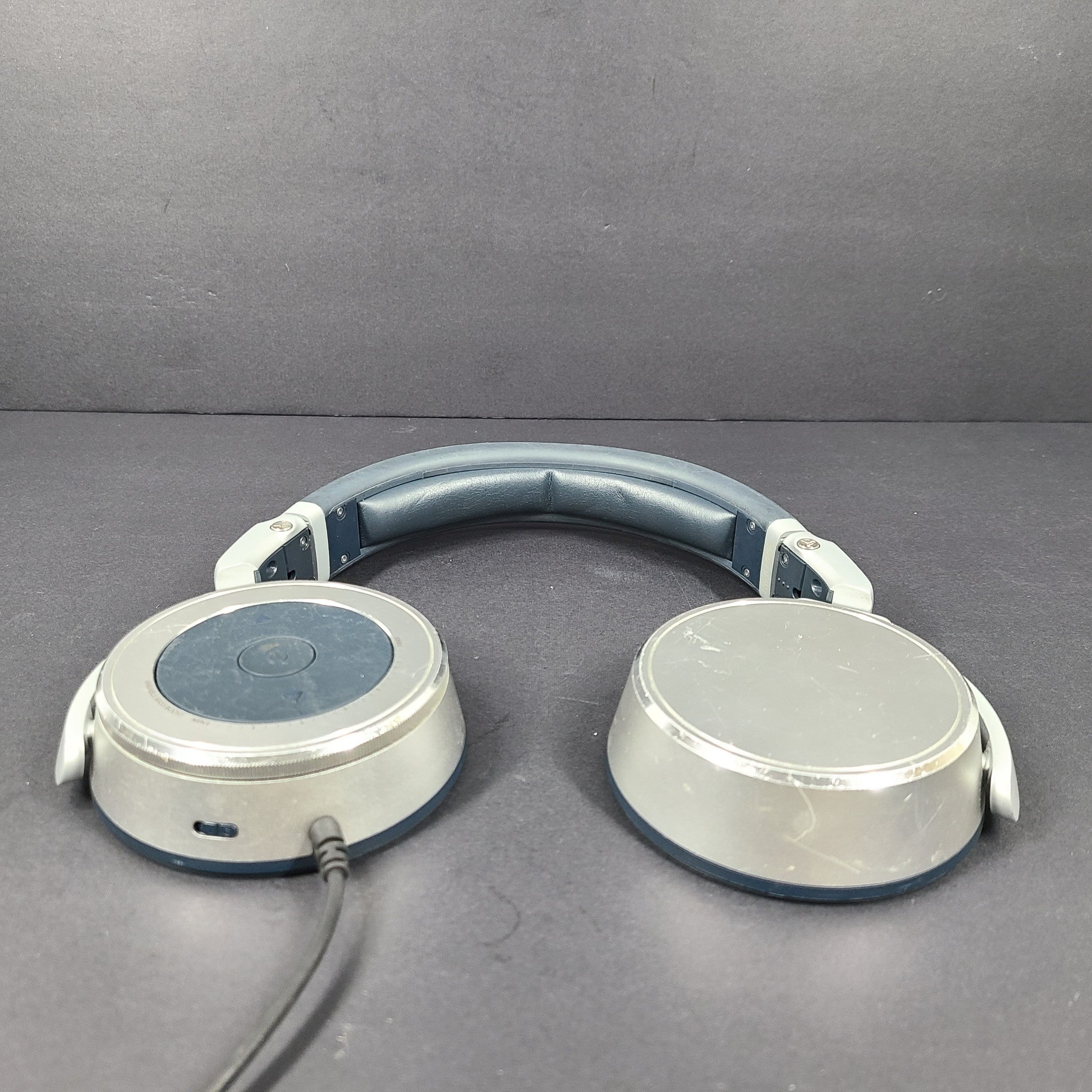 Sennheiser HD 630VB Headphones with Variable Bass and Call Control no Earpads