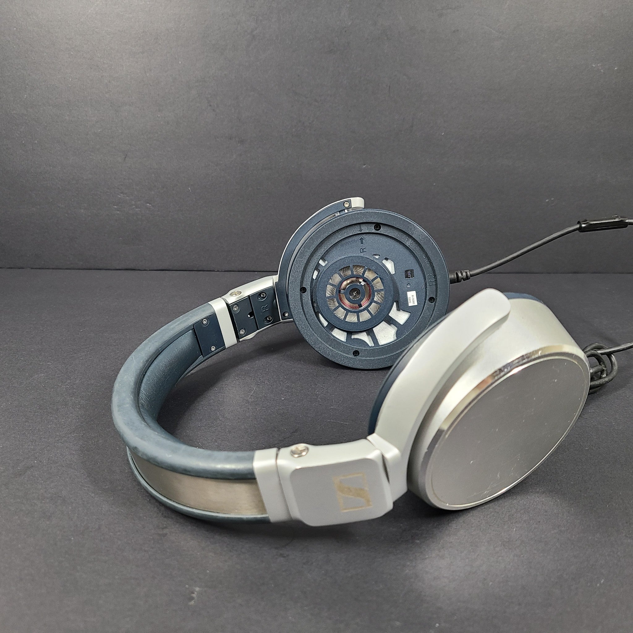 Sennheiser HD 630VB Headphones with Variable Bass and Call Control no Earpads