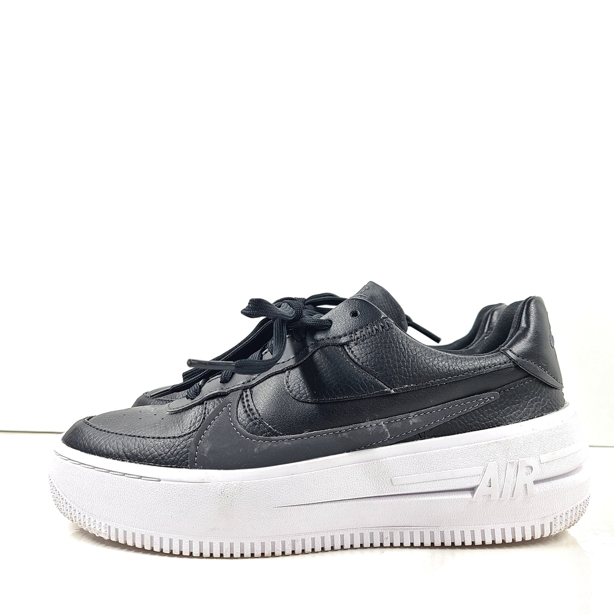 Nike Women's Air Force 1 PLT.AF.ORM Low Top Sneakers DJ9946-001 Black 7.5