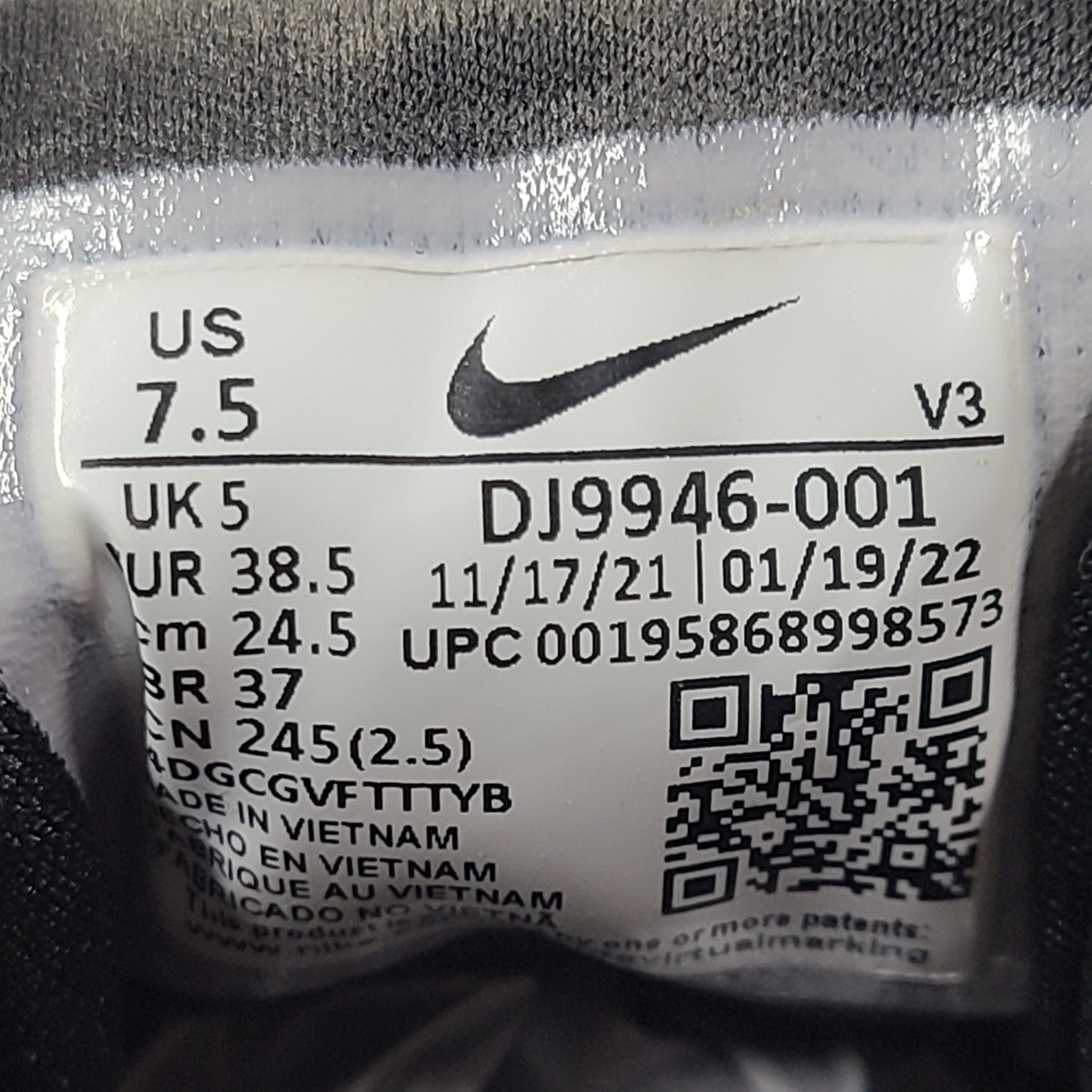 Nike Women's Air Force 1 PLT.AF.ORM Low Top Sneakers DJ9946-001 Black 7.5