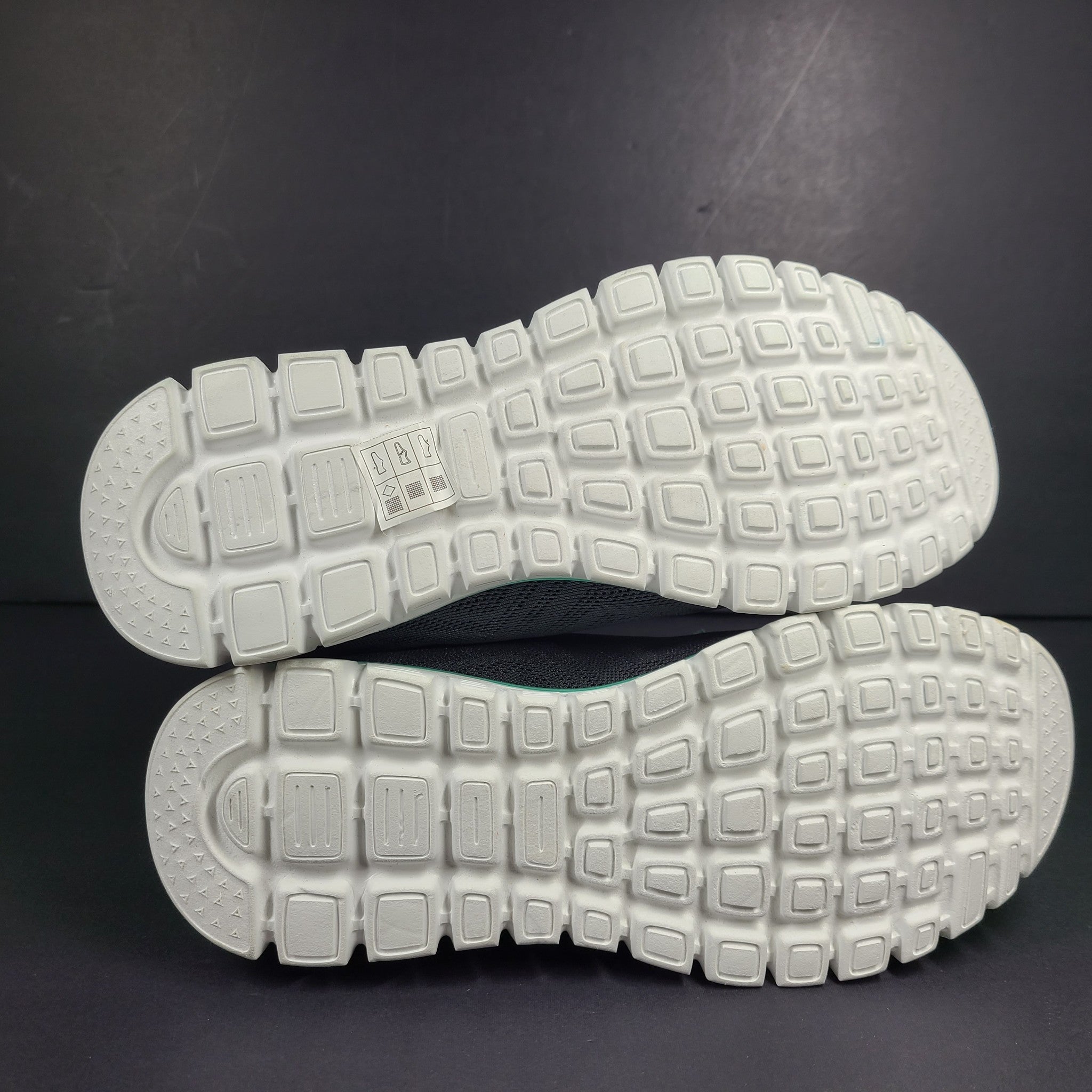 Skechers Women's Graceful Get Connected Memory Foam Sneakers 12615 Gray Sz 9