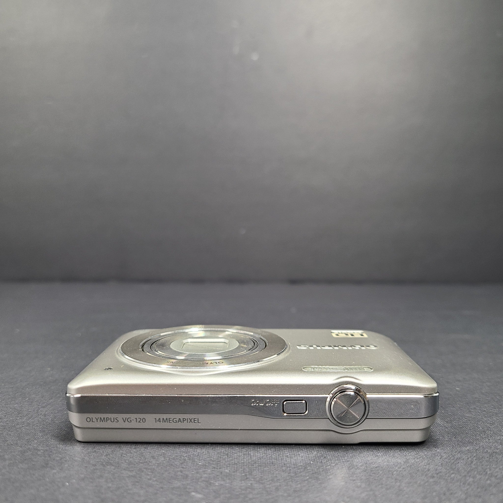 Olympus V Series VG-120 14.0MP Digital Camera Silver + 32GB No Charger