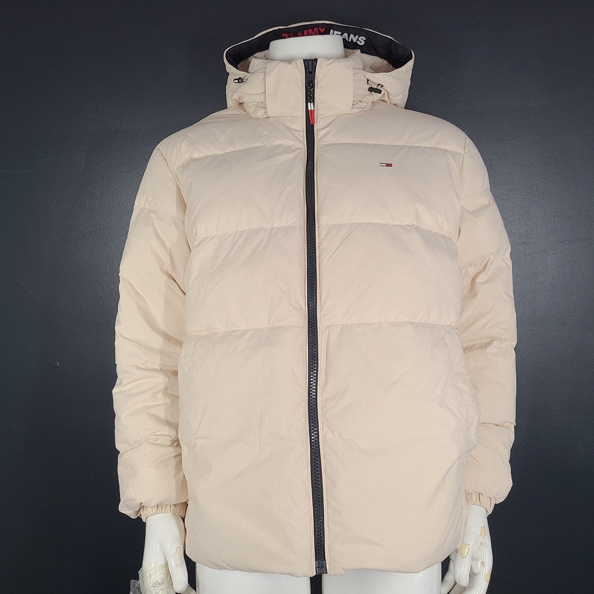 Hilfiger Tommy Jeans Men's Essential Down Hooded Puffer Jacket Beige Sz L