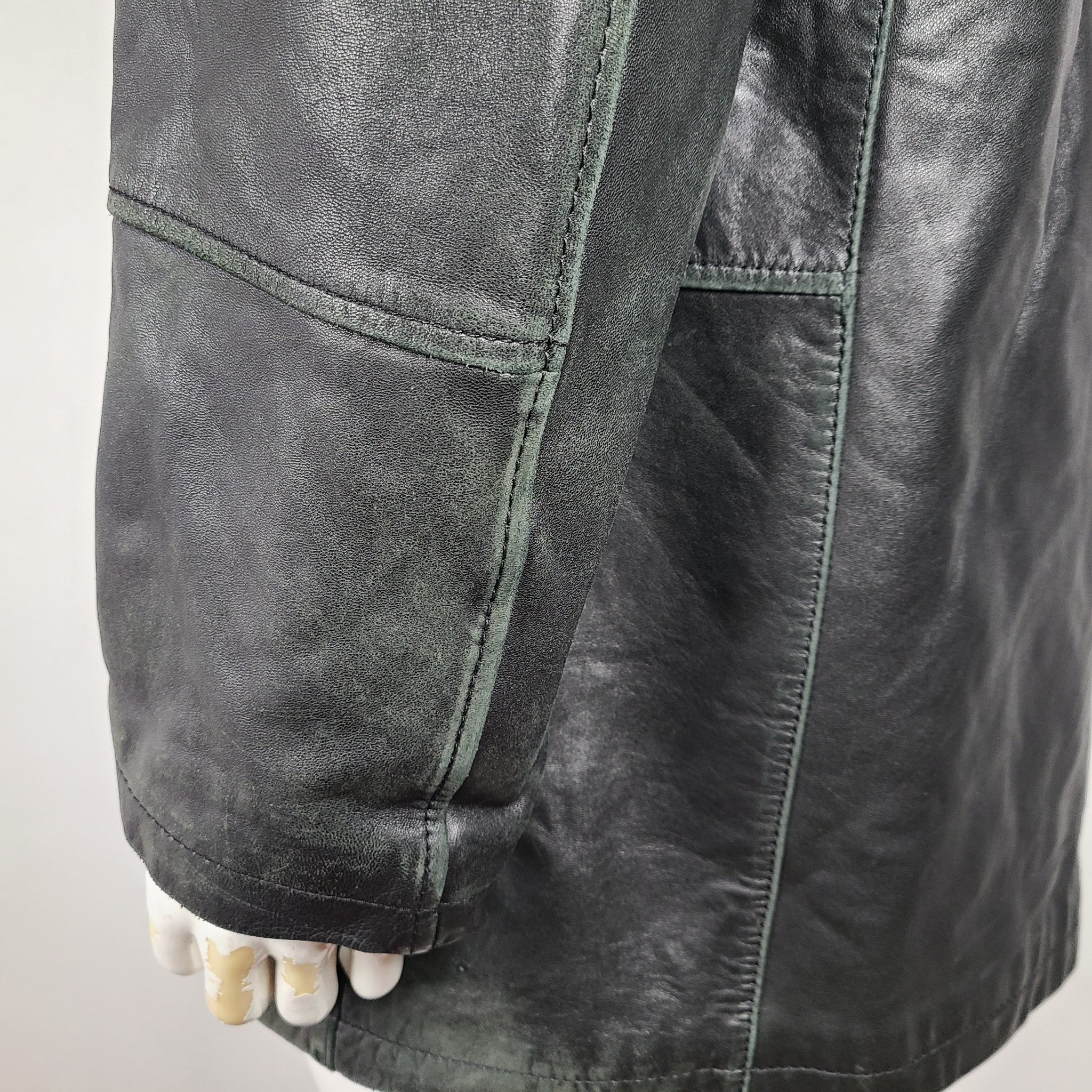 Danier Men's Genuine Leather Full Zip Jacket Style 81890 Lined Black Sz M