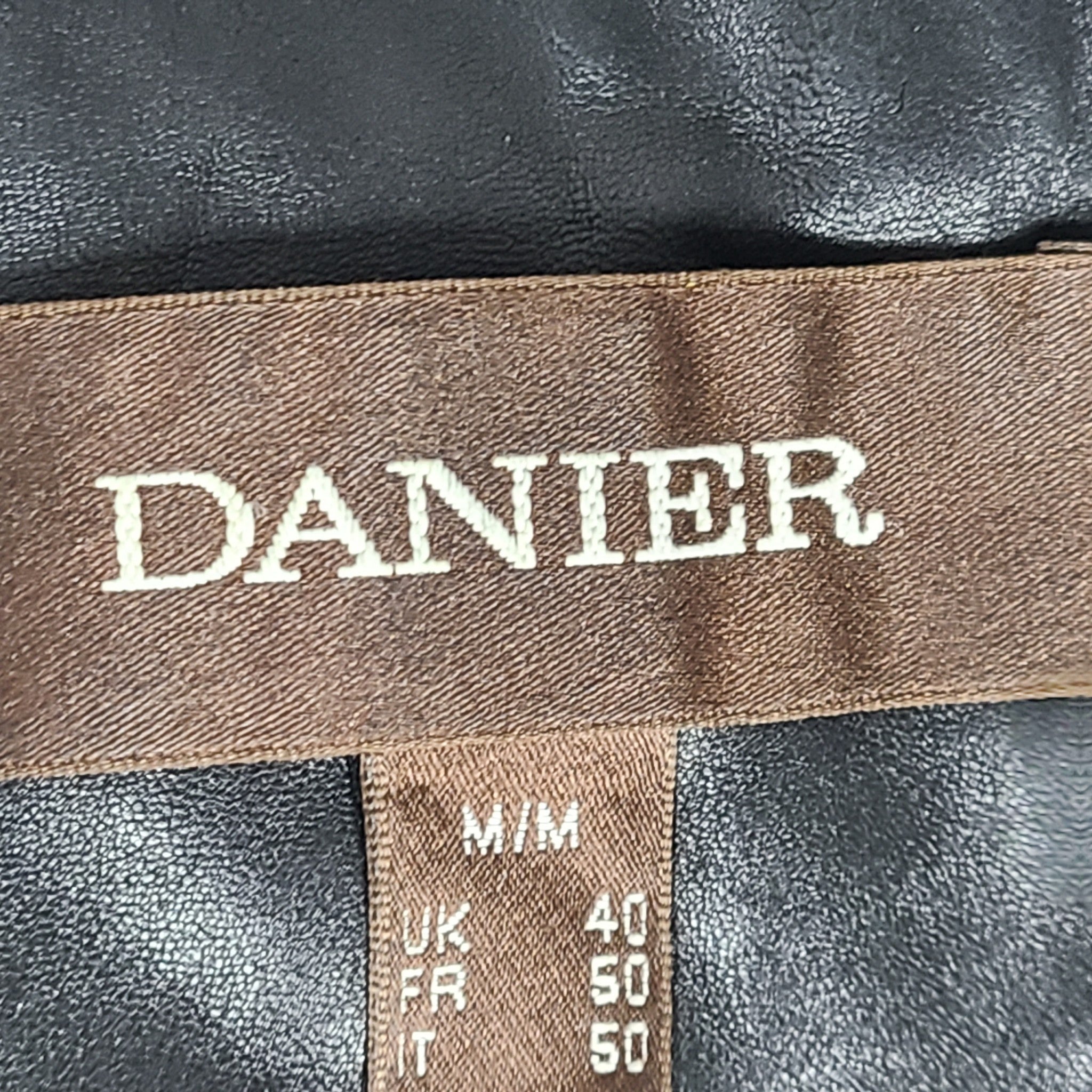 Danier Men's Genuine Leather Full Zip Jacket Style 81890 Lined Black Sz M