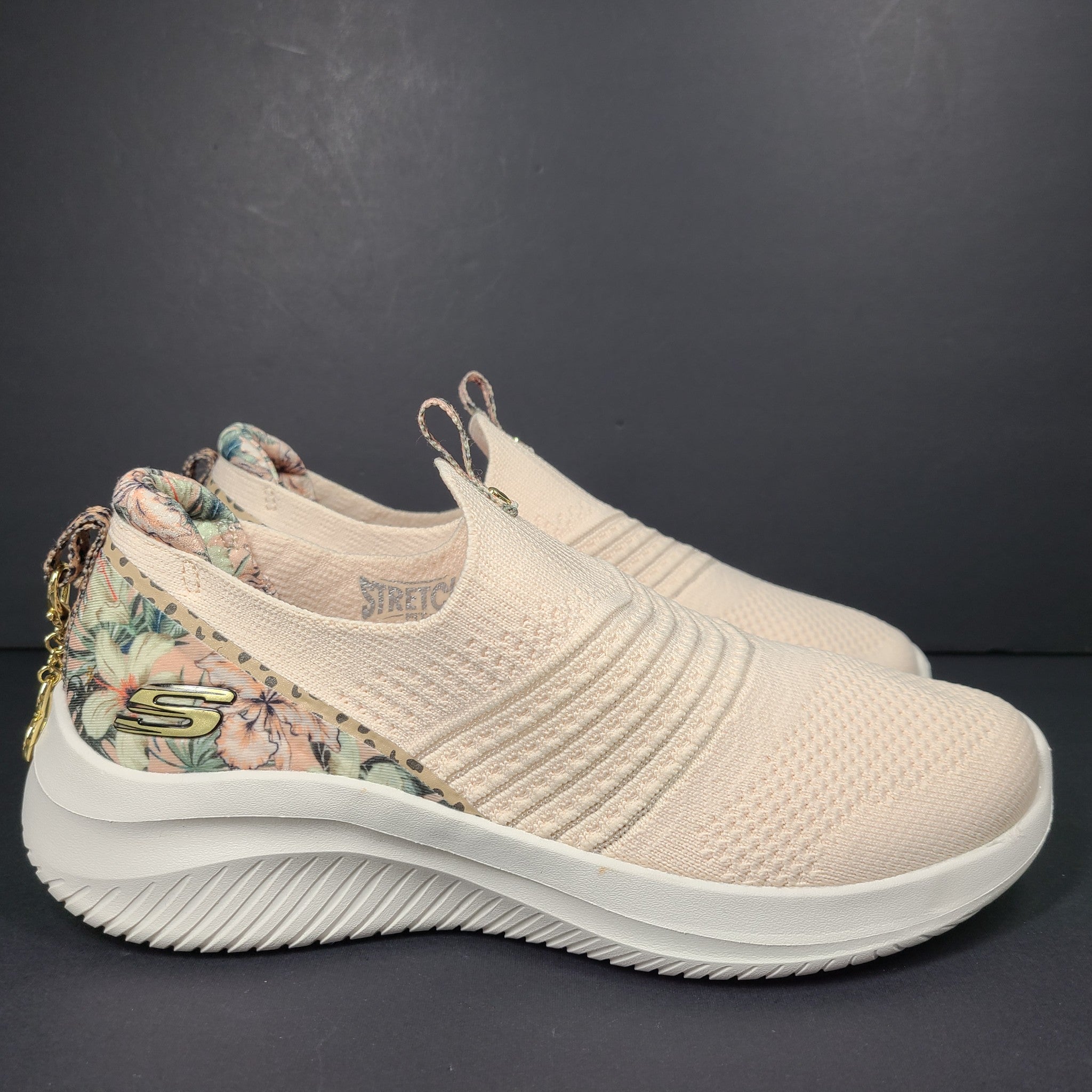 Skechers Sneakers Shoes 149963 Air-Cooled Memory Foam Floral Pink w/ Charms Sz 8