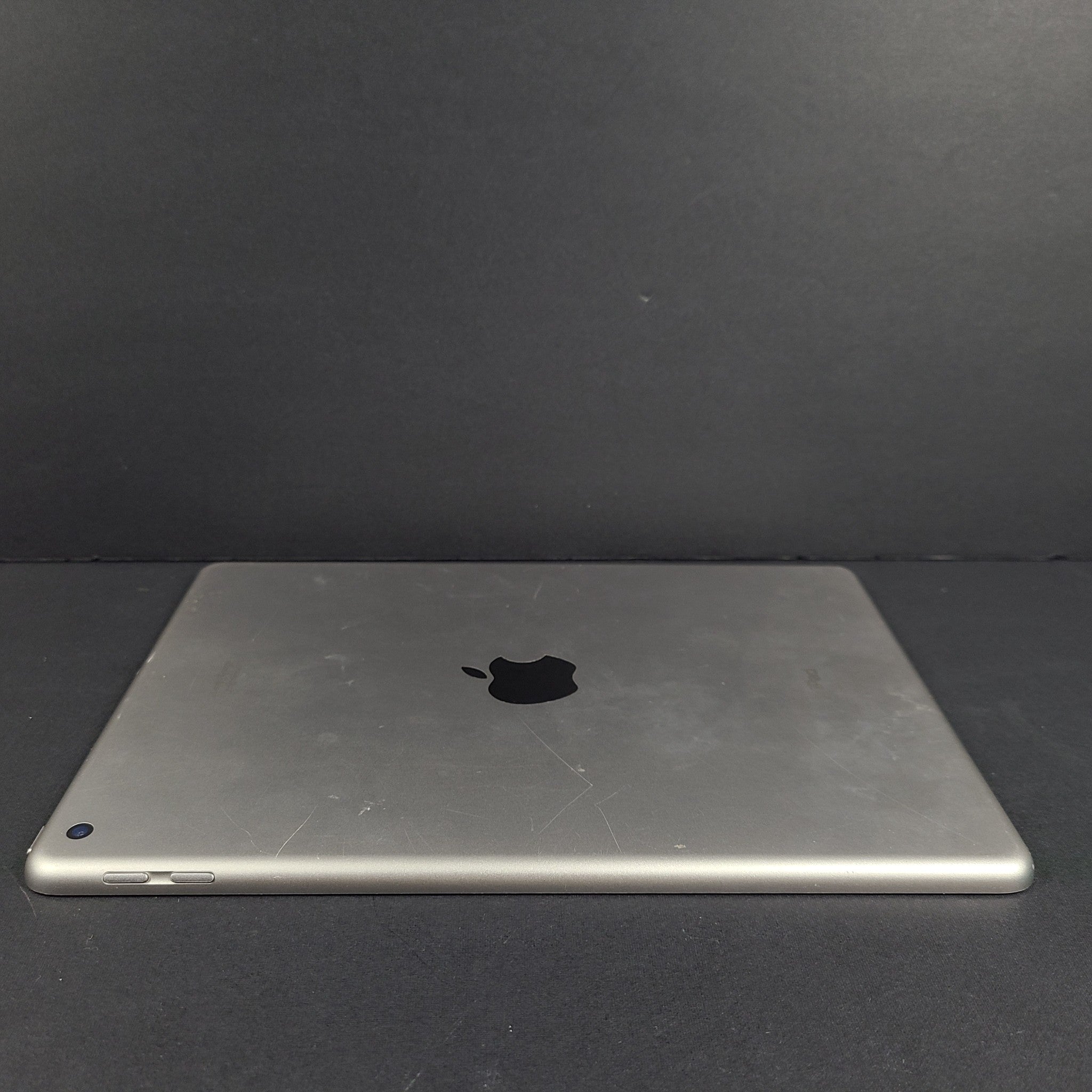 Apple iPad 5 5th Generation A1822 128GB Wi-Fi 9.7in - Space Gray