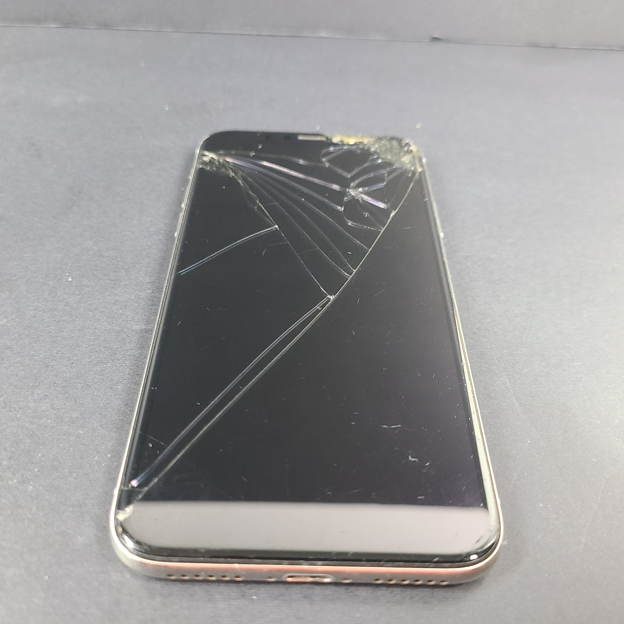 Apple iPhone X - 64GB - Silver (Unlocked) A1901 (GSM) Smartphone READ SCREEN V2