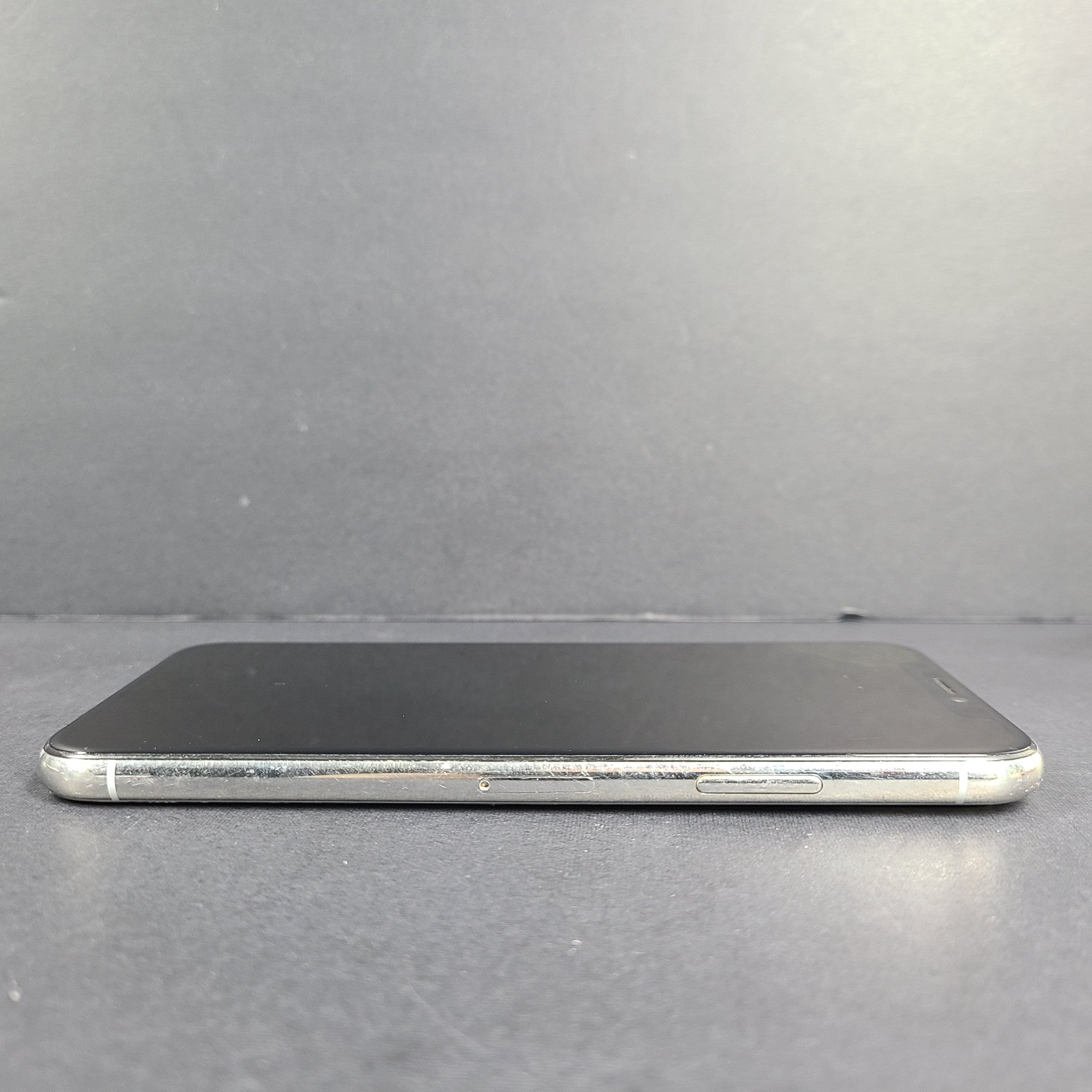 Apple iPhone X - 256GB - Silver (Unlocked) A1901 (GSM) Smartphone READ!!