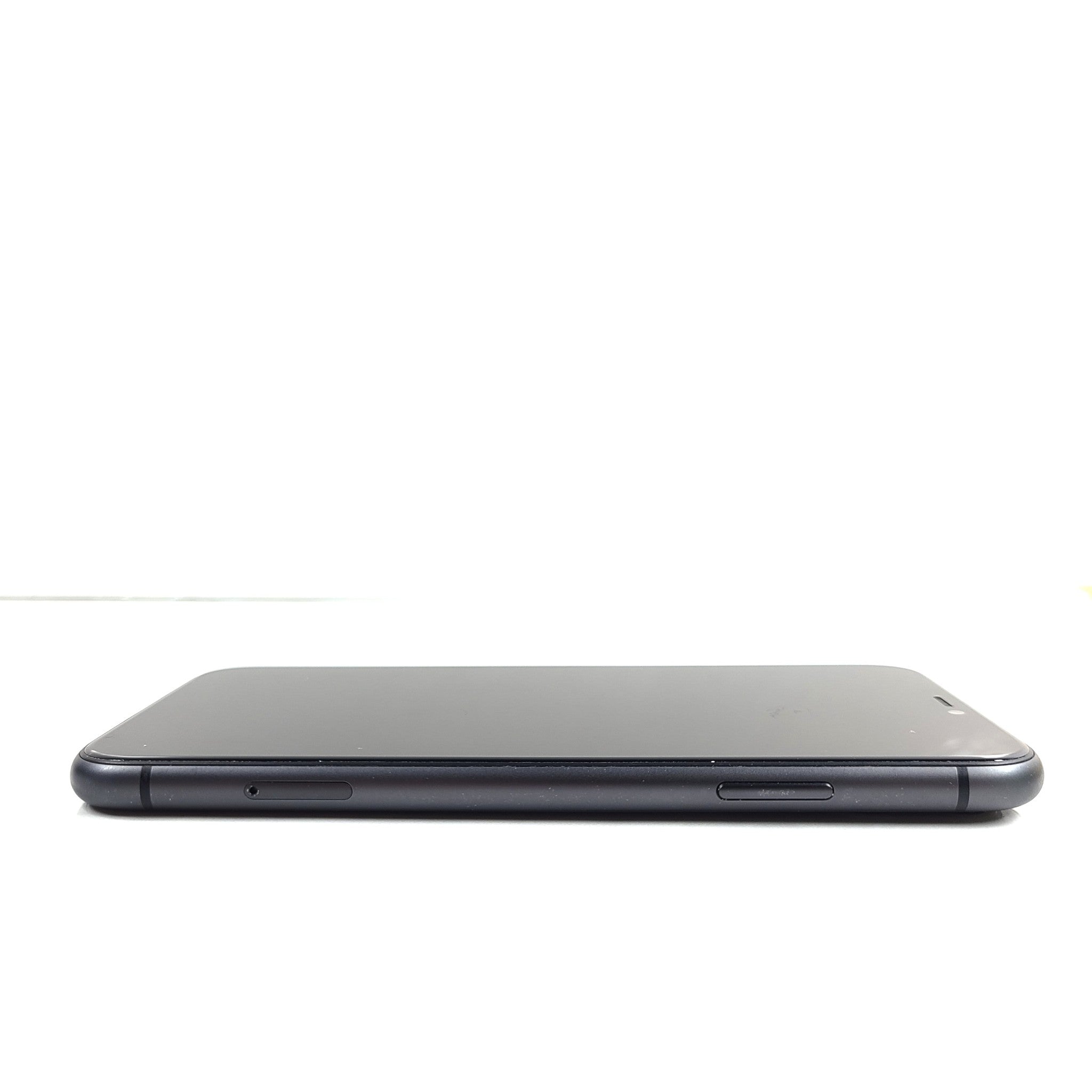 Apple iPhone 11 64GB Space Gray (Unlocked) A2111 (CDMA + GSM) SCRATCHES