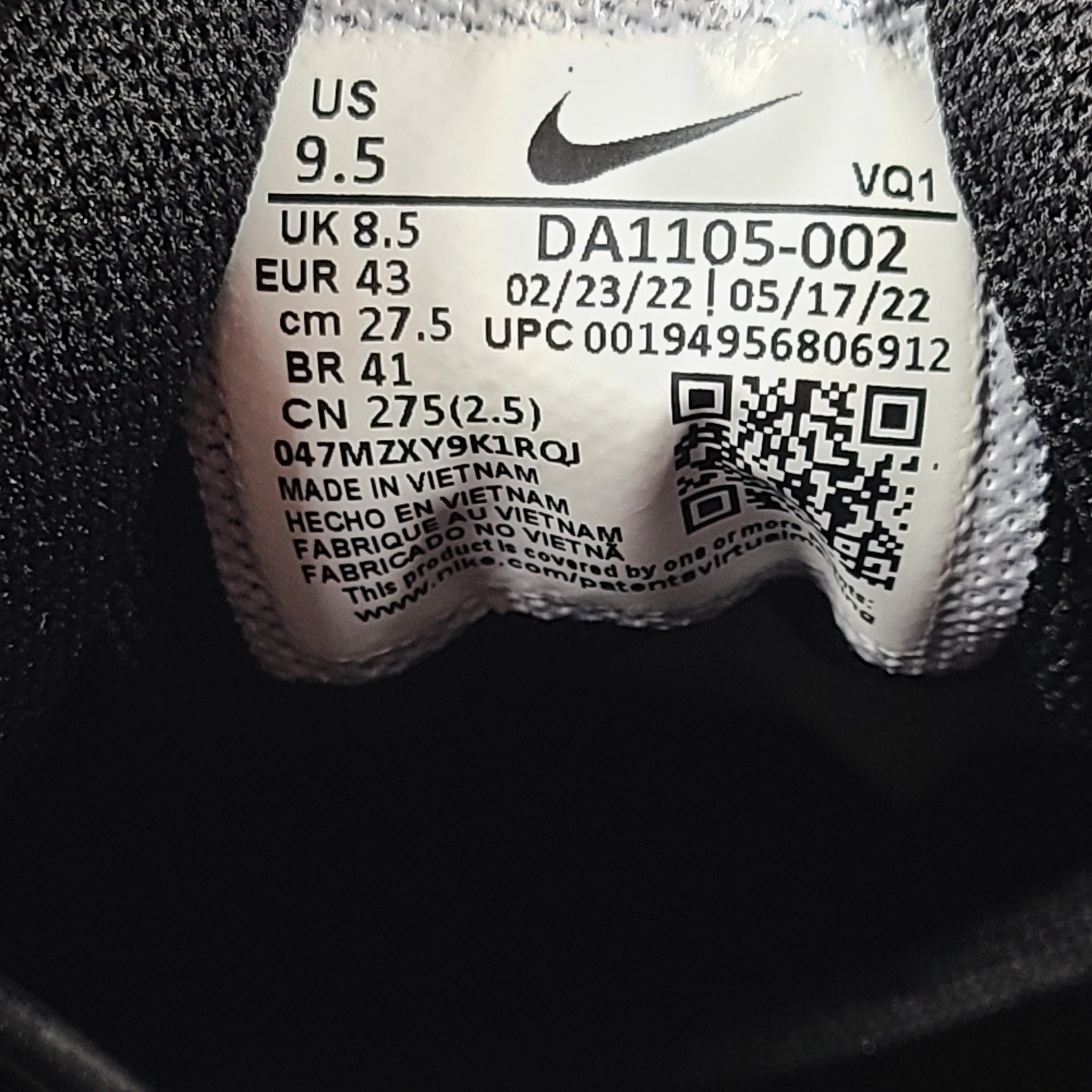 Nike Men's Quest 4 Sneakers Running Shoes DA1105-002 Black/Dark Grey Sz 9.5 NEW