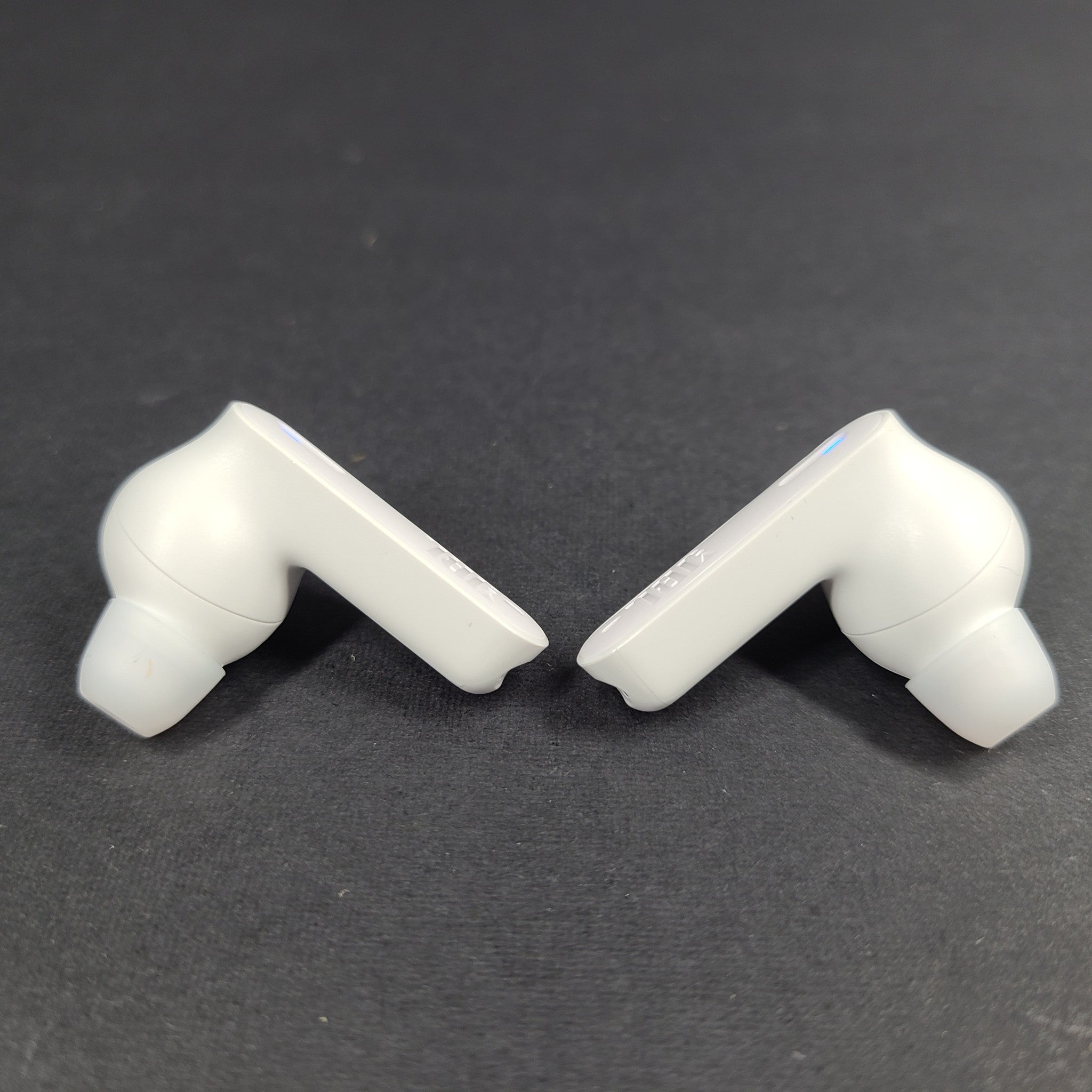 JBL Tune Beam True Wireless Bluetooth Noise-cancelling Earbuds - White