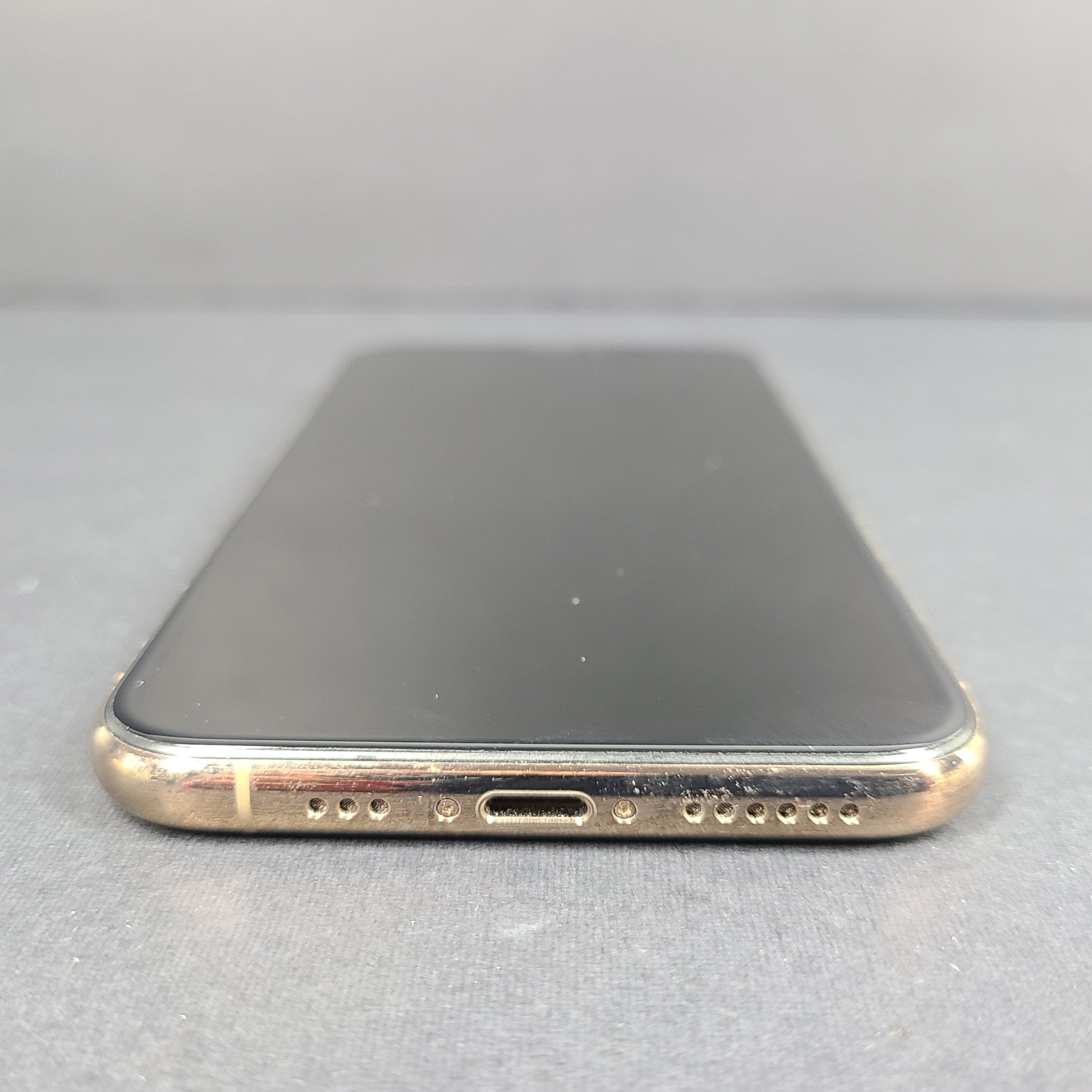 Apple iPhone 11 Pro 256GB - Gold Locked to SoftBank Japan (CDMA+GSM) READ