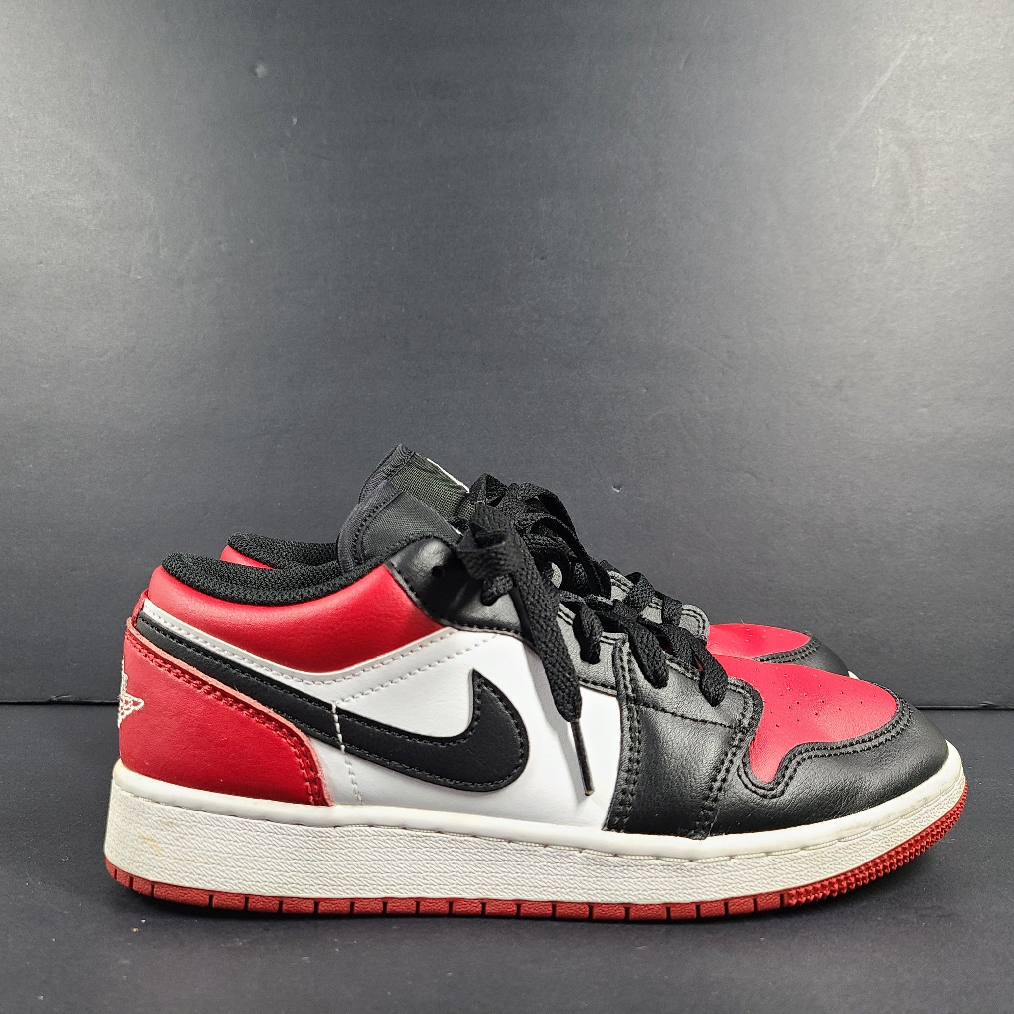 Nike Boy's Air Jordan 1 Low "Bred Toe" 553560-612 Gym Red/White-Black Sz 4Y