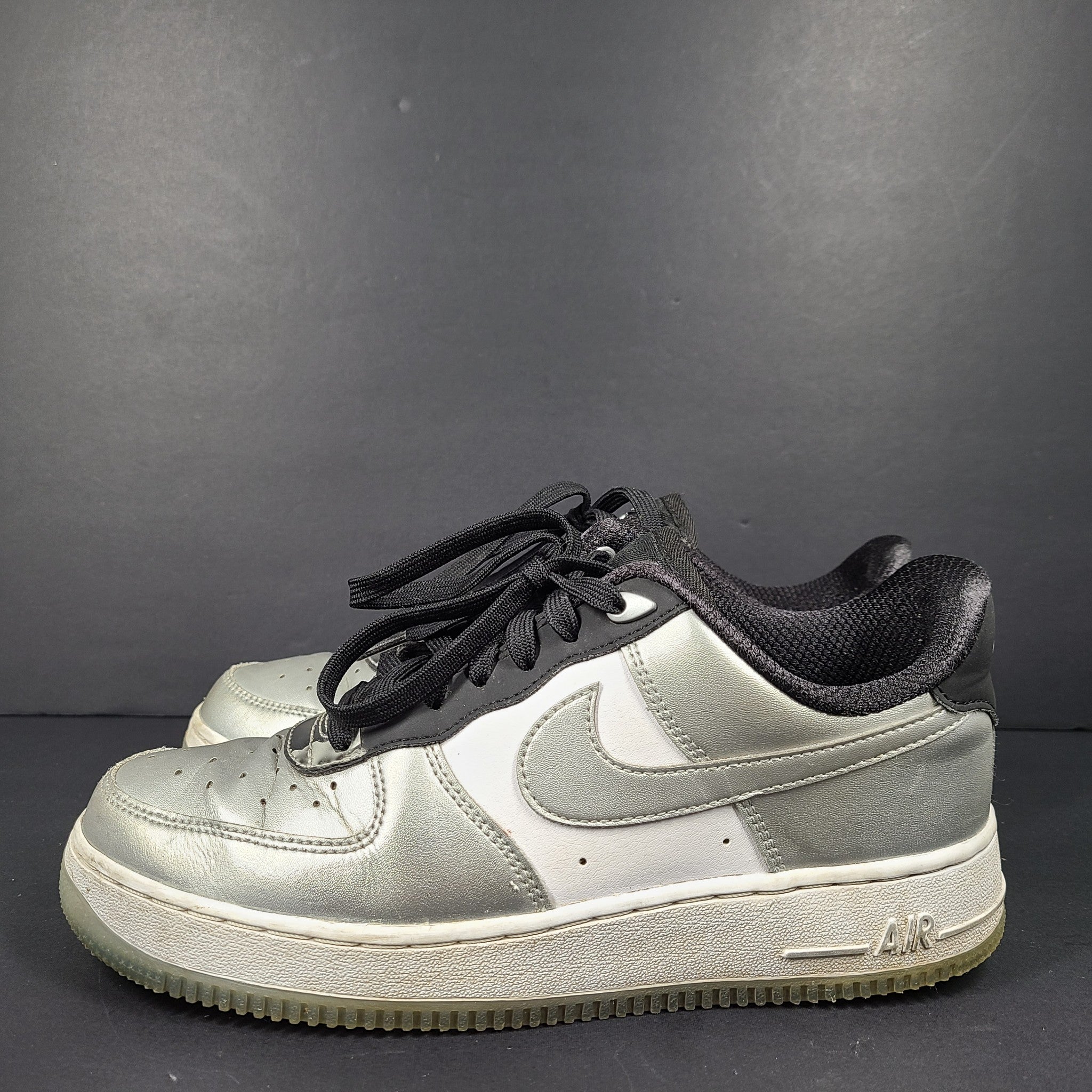 Nike Air Force 1 '07 SE Low Chrome Pack - Metallic Silver DX6764-001 Sz 8.5 READ