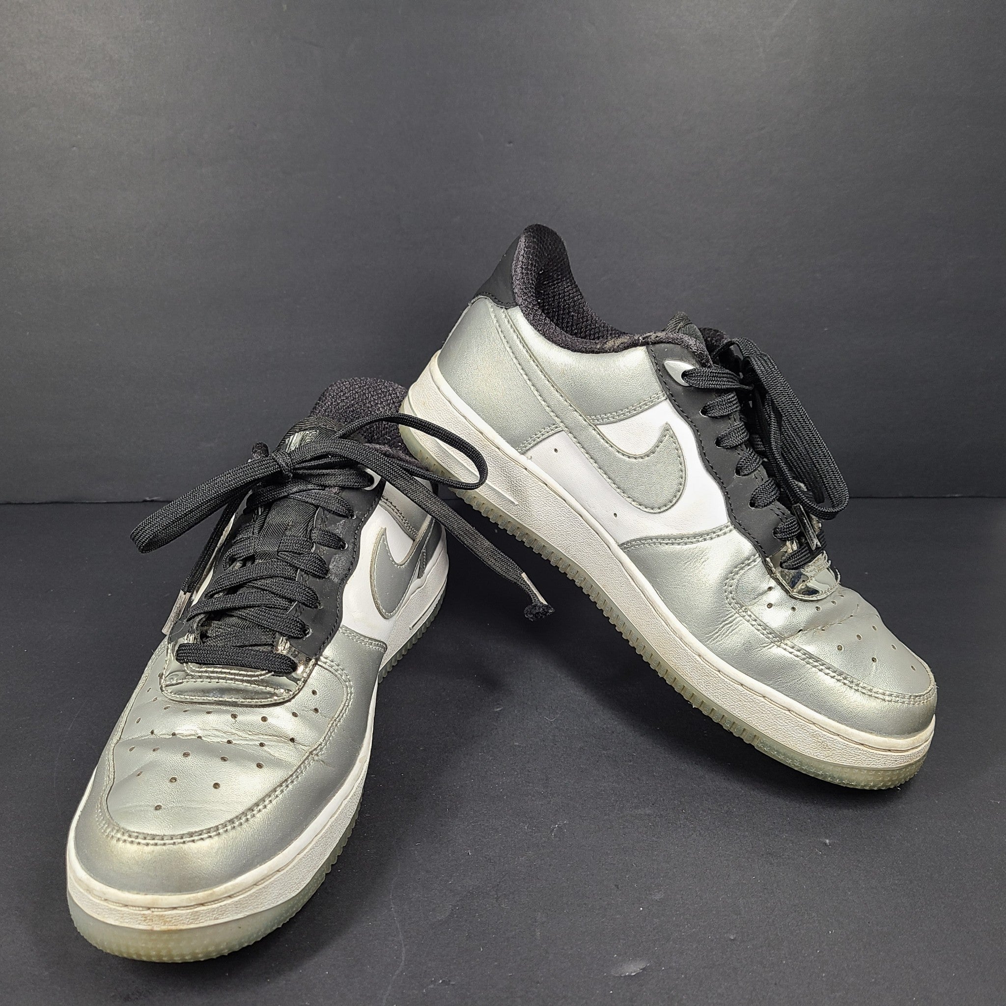 Nike Air Force 1 '07 SE Low Chrome Pack - Metallic Silver DX6764-001 Sz 8.5 READ