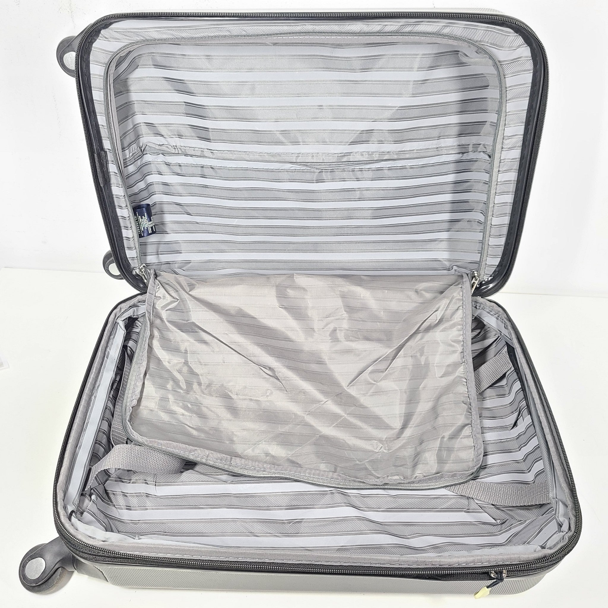 Skyway 22" Roche Harbor Hardside Carry On Spinner Cabin Luggage Extendable Black