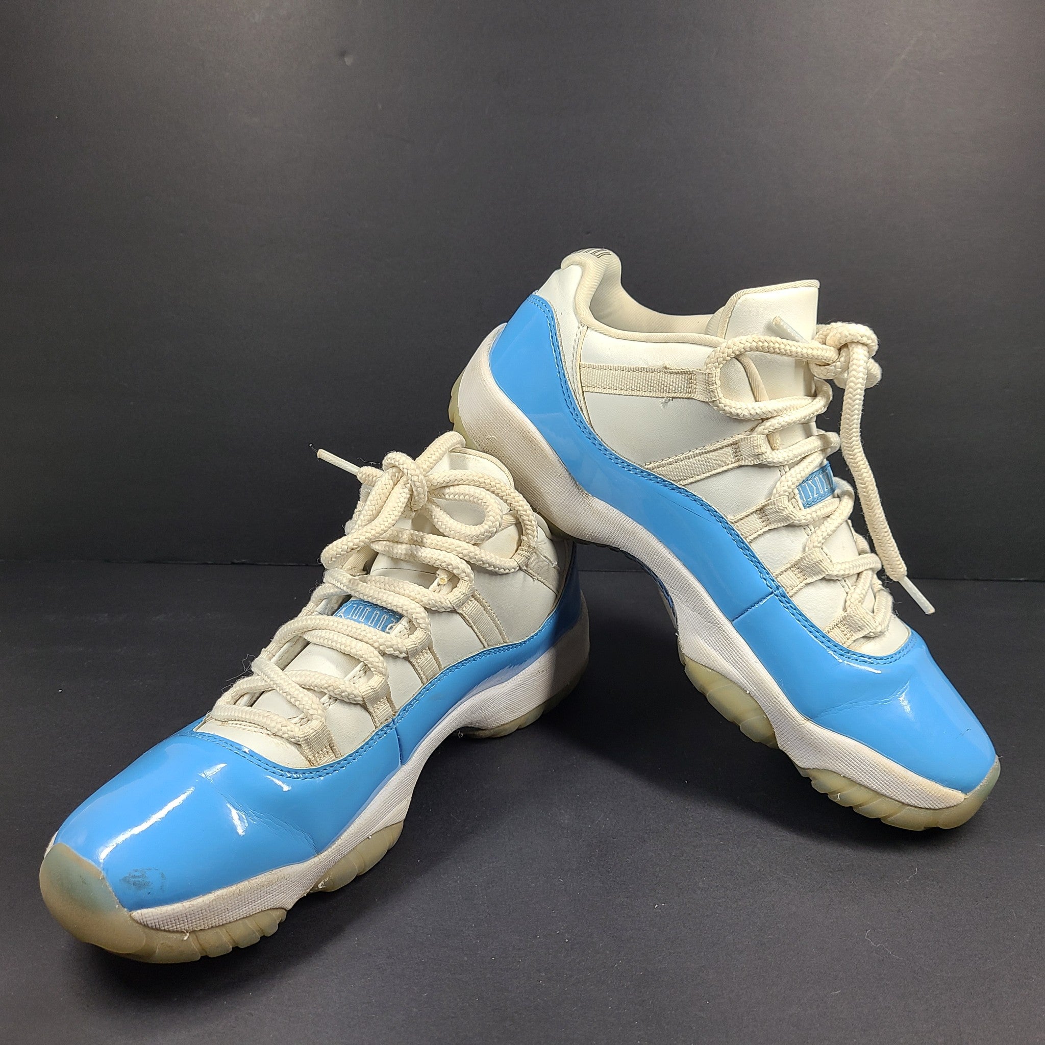 Nike Air Jordan 11 XI Retro Low White Columbia Blue Patent Shoes 136053-141 9.5