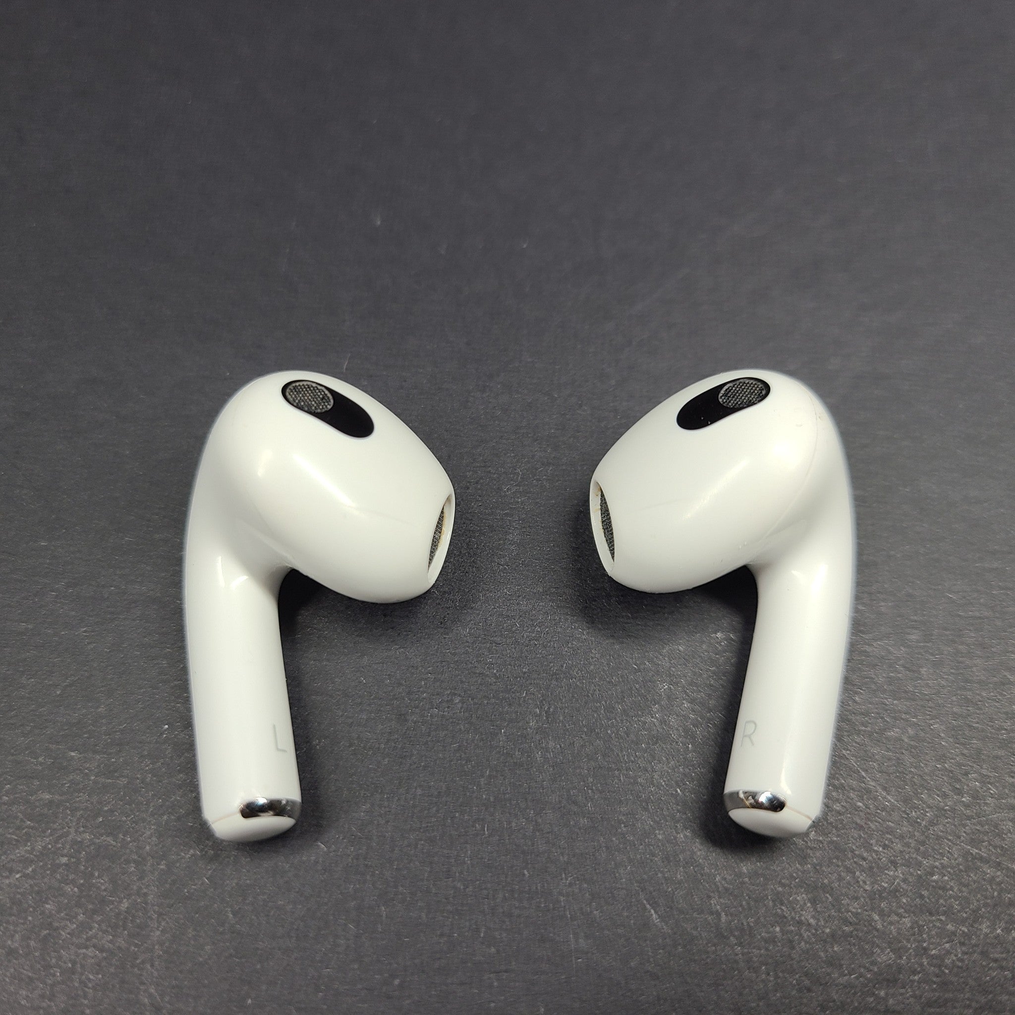 Apple 3rd generation AirPods with Charging Case A2897 A2564 A2565 OEM Apple VN