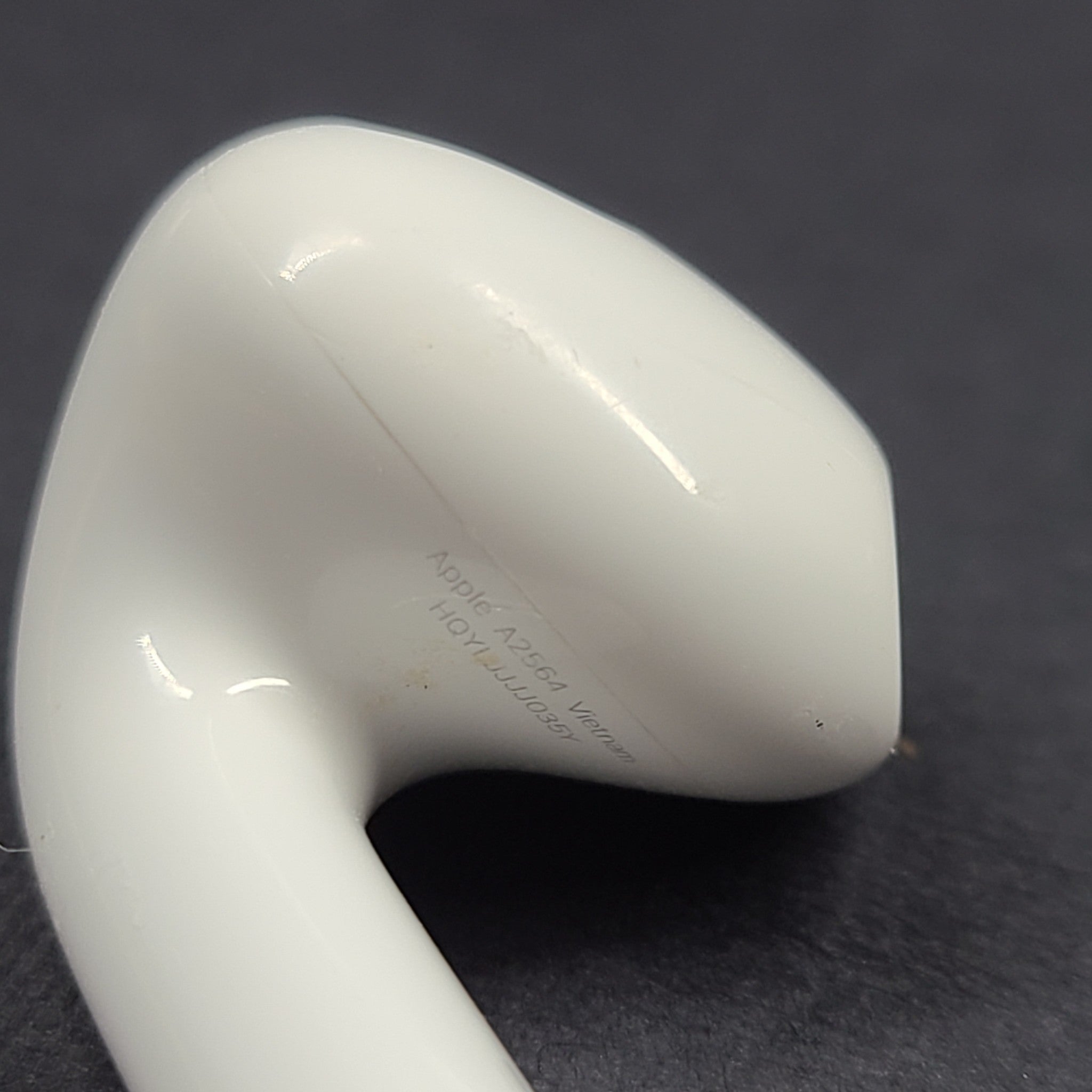 Apple 3rd generation AirPods with Charging Case A2897 A2564 A2565 OEM Apple VN