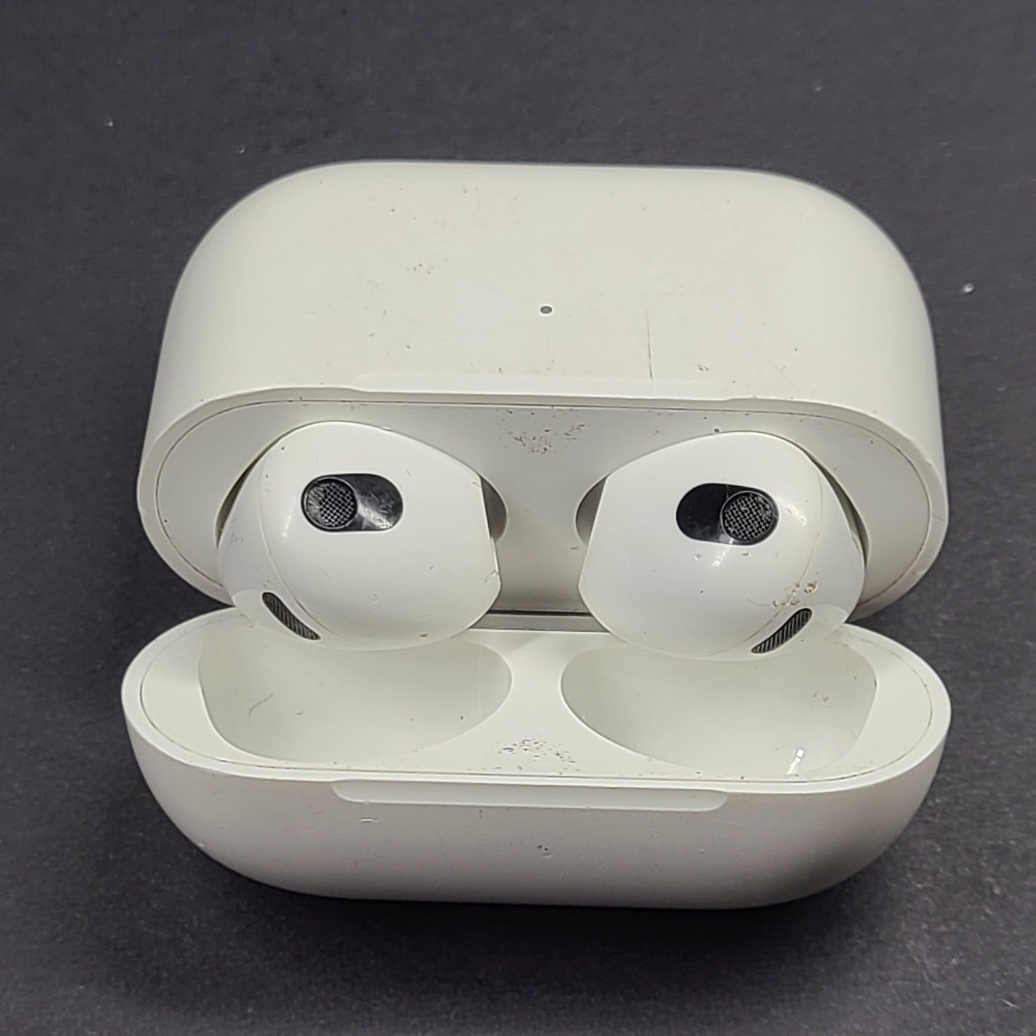 AirPods 3rd Gen (NOT PRO) (A2565 A2564) + MagSafe Charging Case A2566 - OEM READ