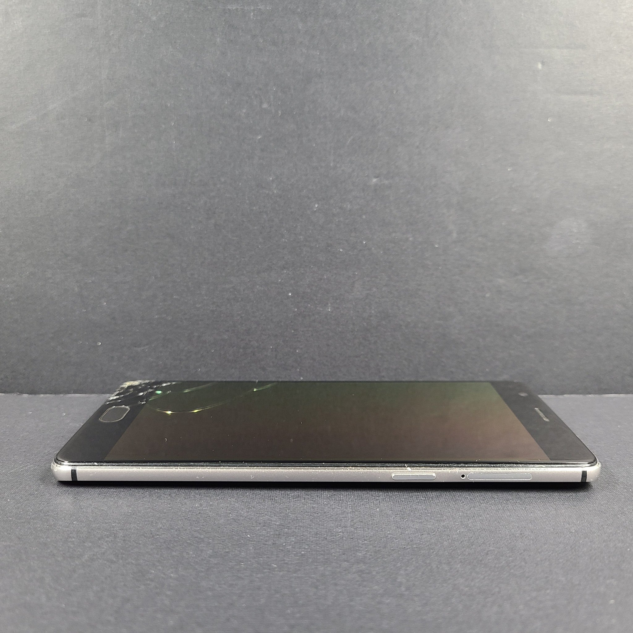 OnePlus 3 A3000 64GB 5.5" - Dual SIM Unlocked Android Smartphone - Gray - READ