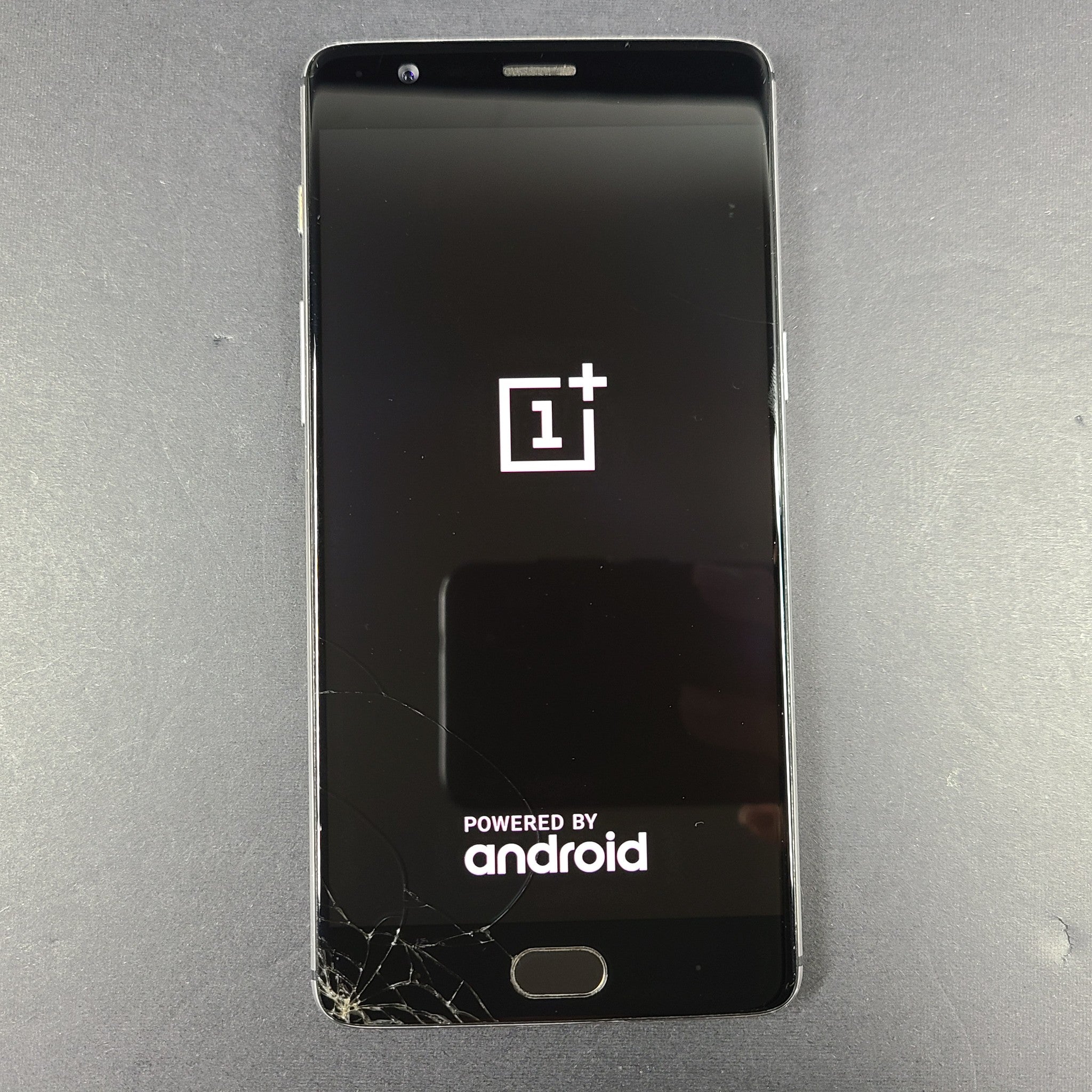 OnePlus 3 A3000 64GB 5.5" - Dual SIM Unlocked Android Smartphone - Gray - READ
