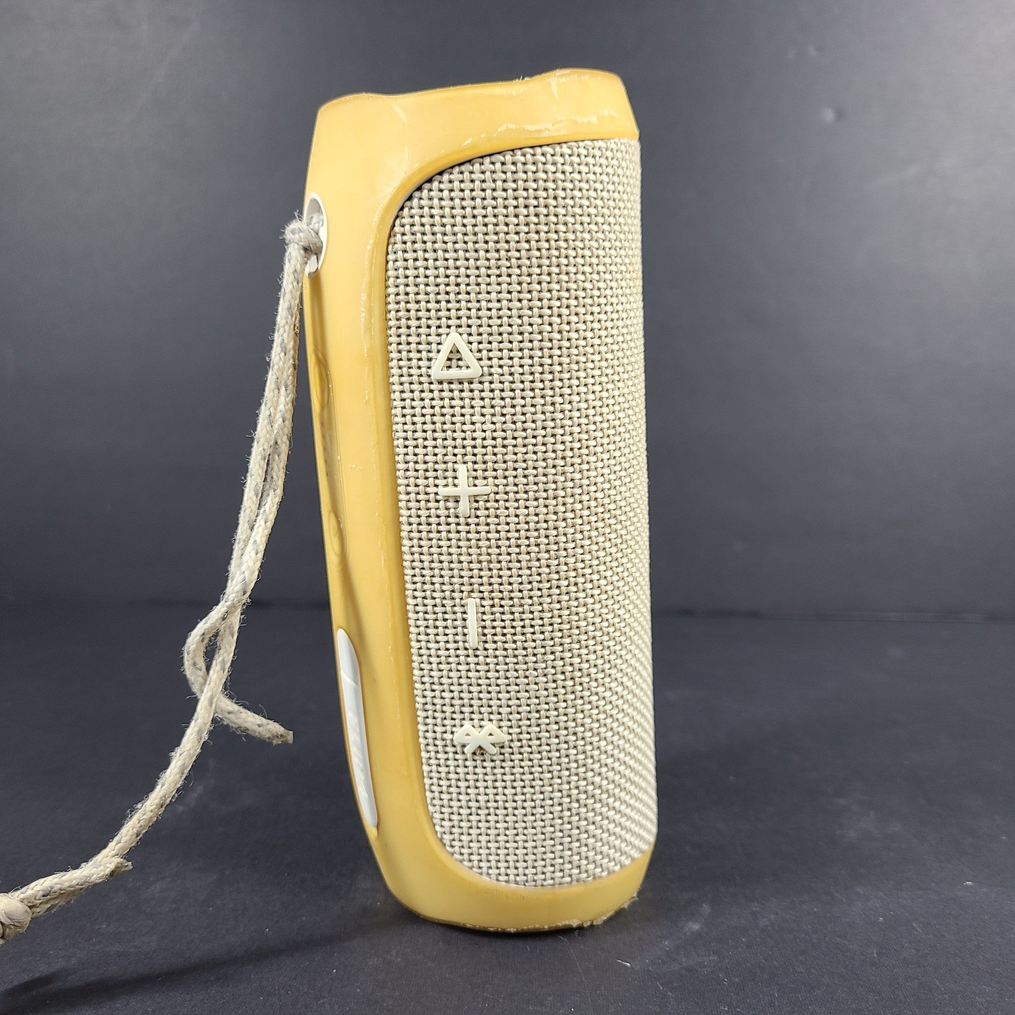 JBL Flip 4 Waterproof Bluetooth Portable Wireless Speaker - White/Yellow