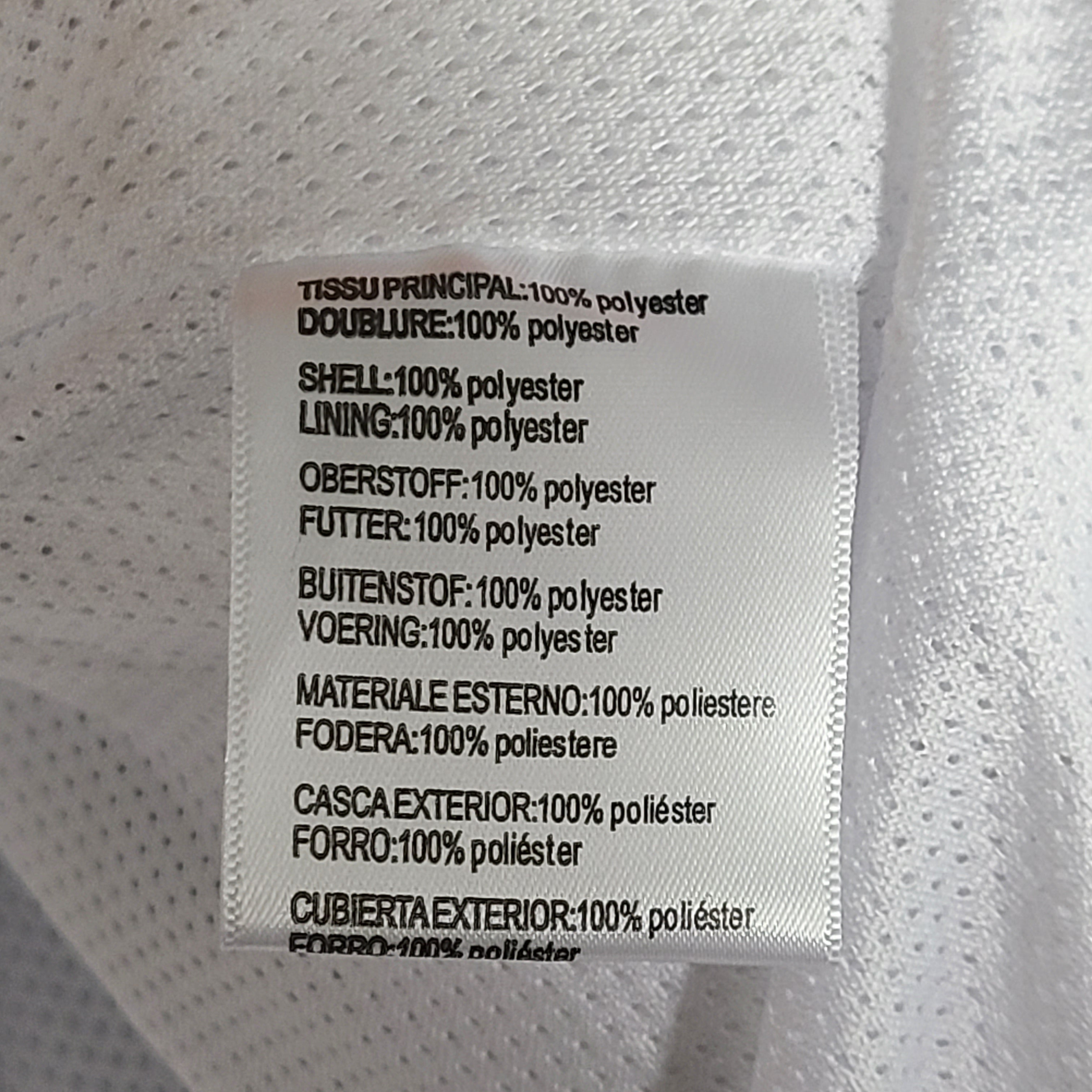 A stylish white Lacoste jacket for men in XL size.